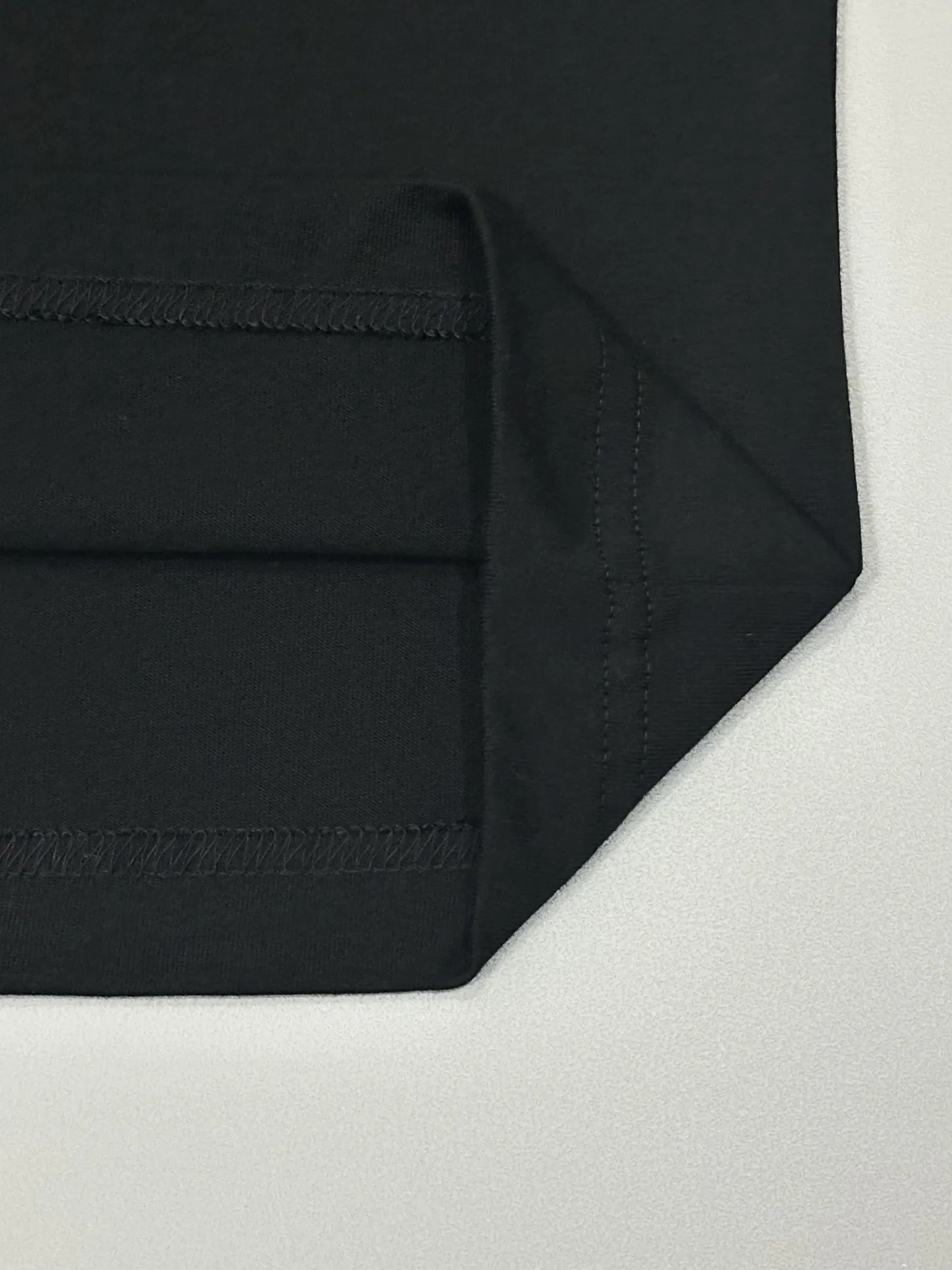 Oblique Logo Patch Bee Embroidered T-Shirt D13513345 — view 9