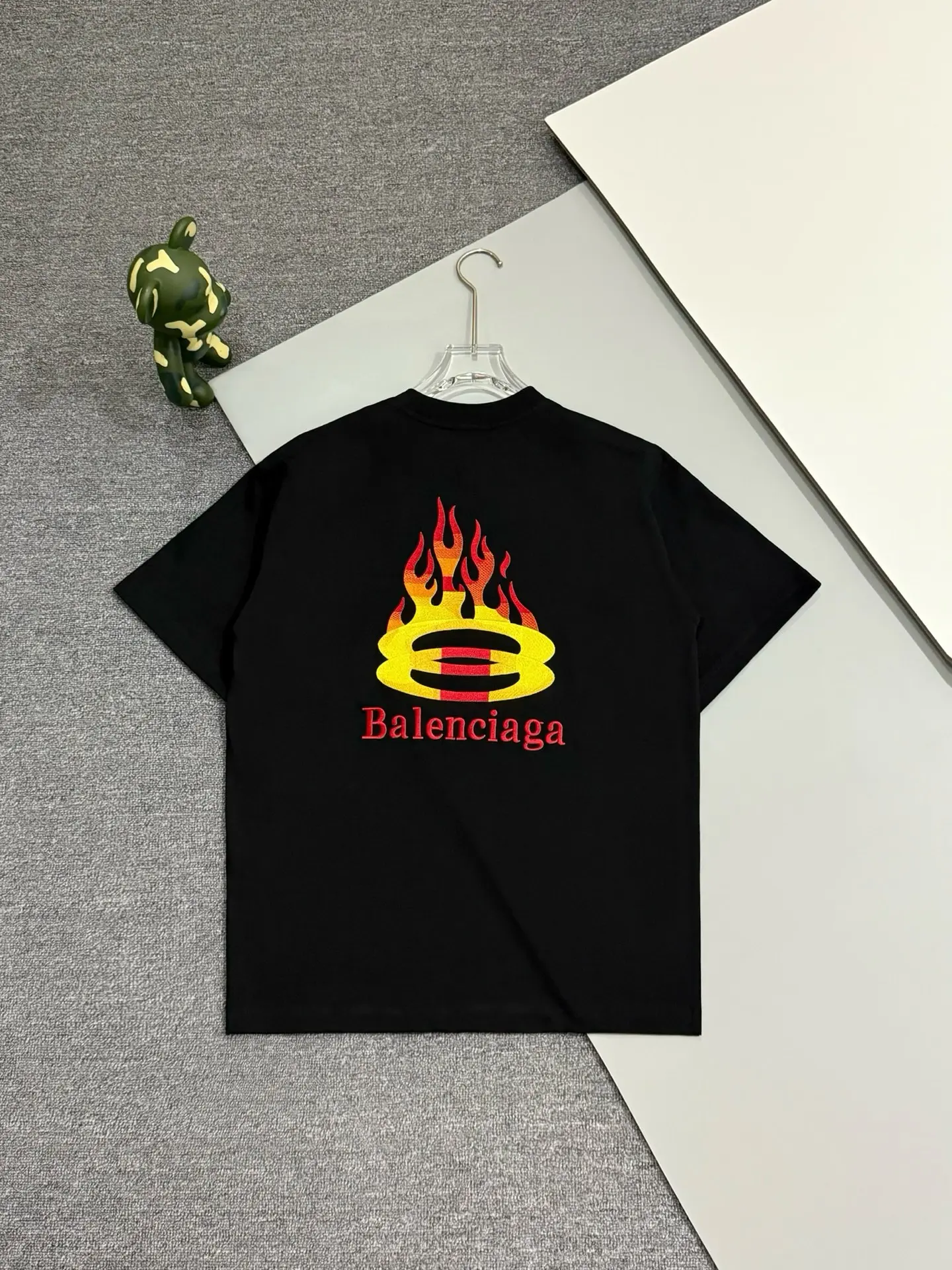 Flame Logo Embroidered Cotton T-Shirt D13513337 — view 2