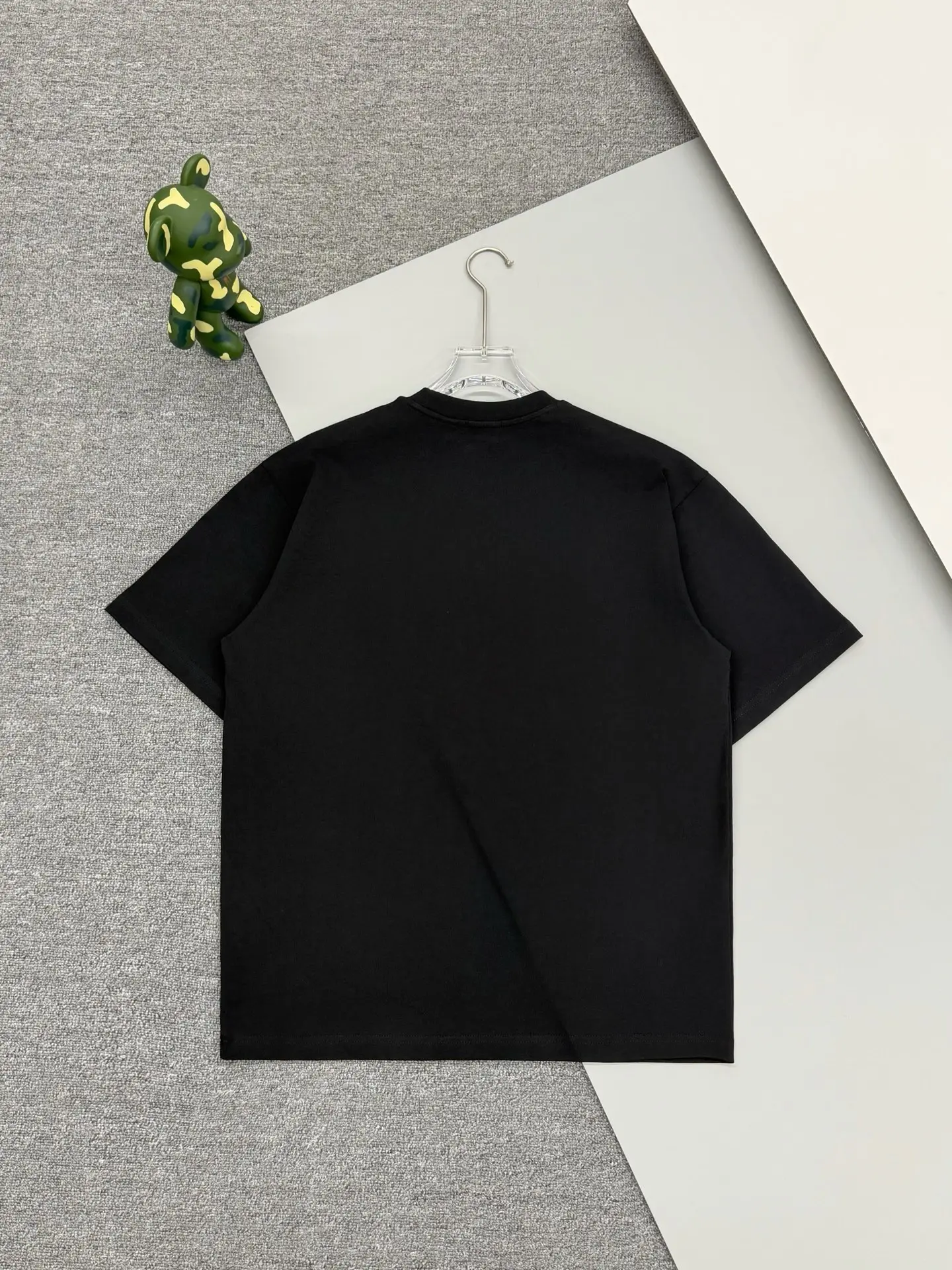Embroidered Crest Cotton Jersey T-Shirt D14013072 — view 2