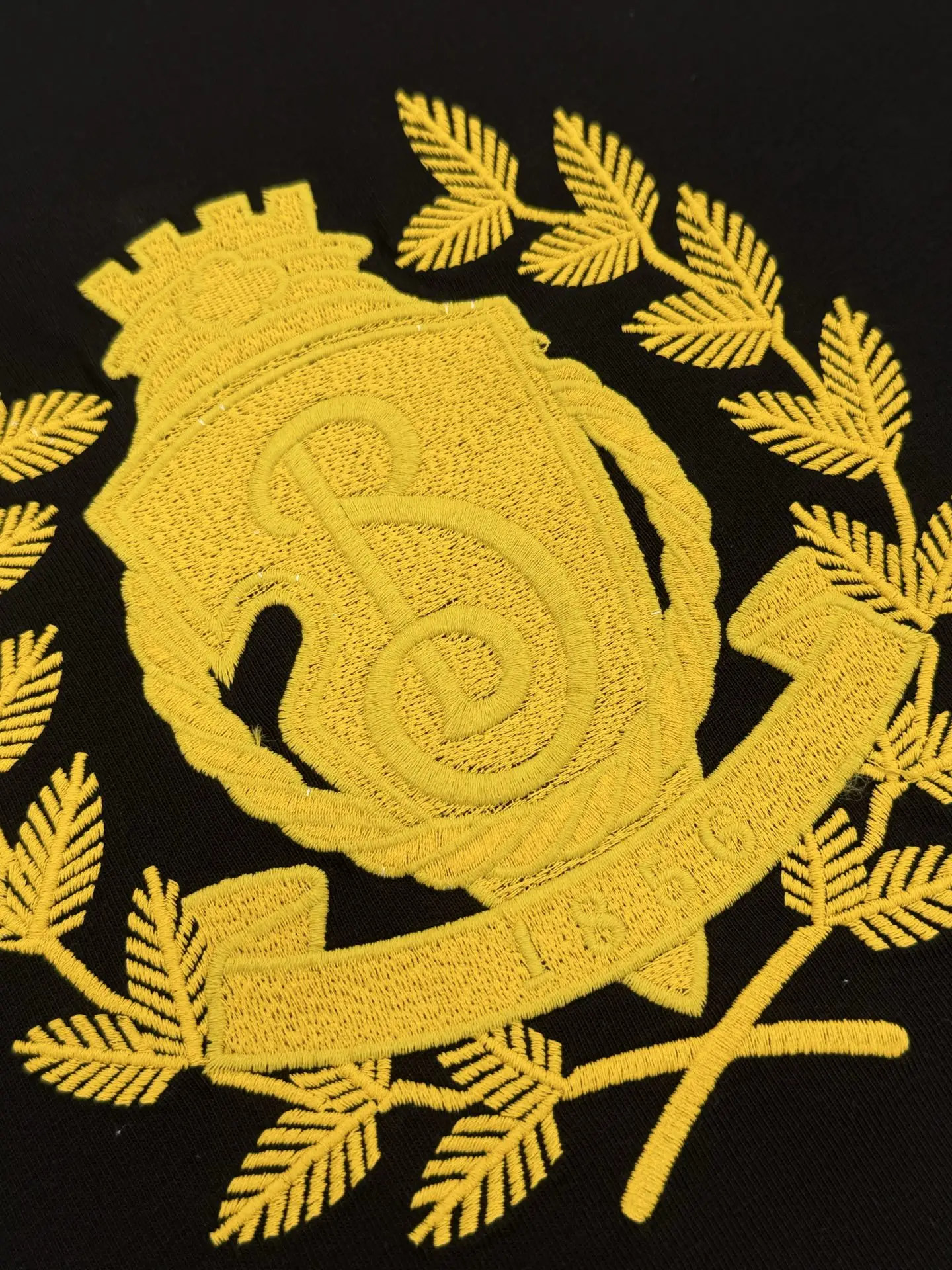 Embroidered Crest Cotton Jersey T-Shirt D14013072 — view 5