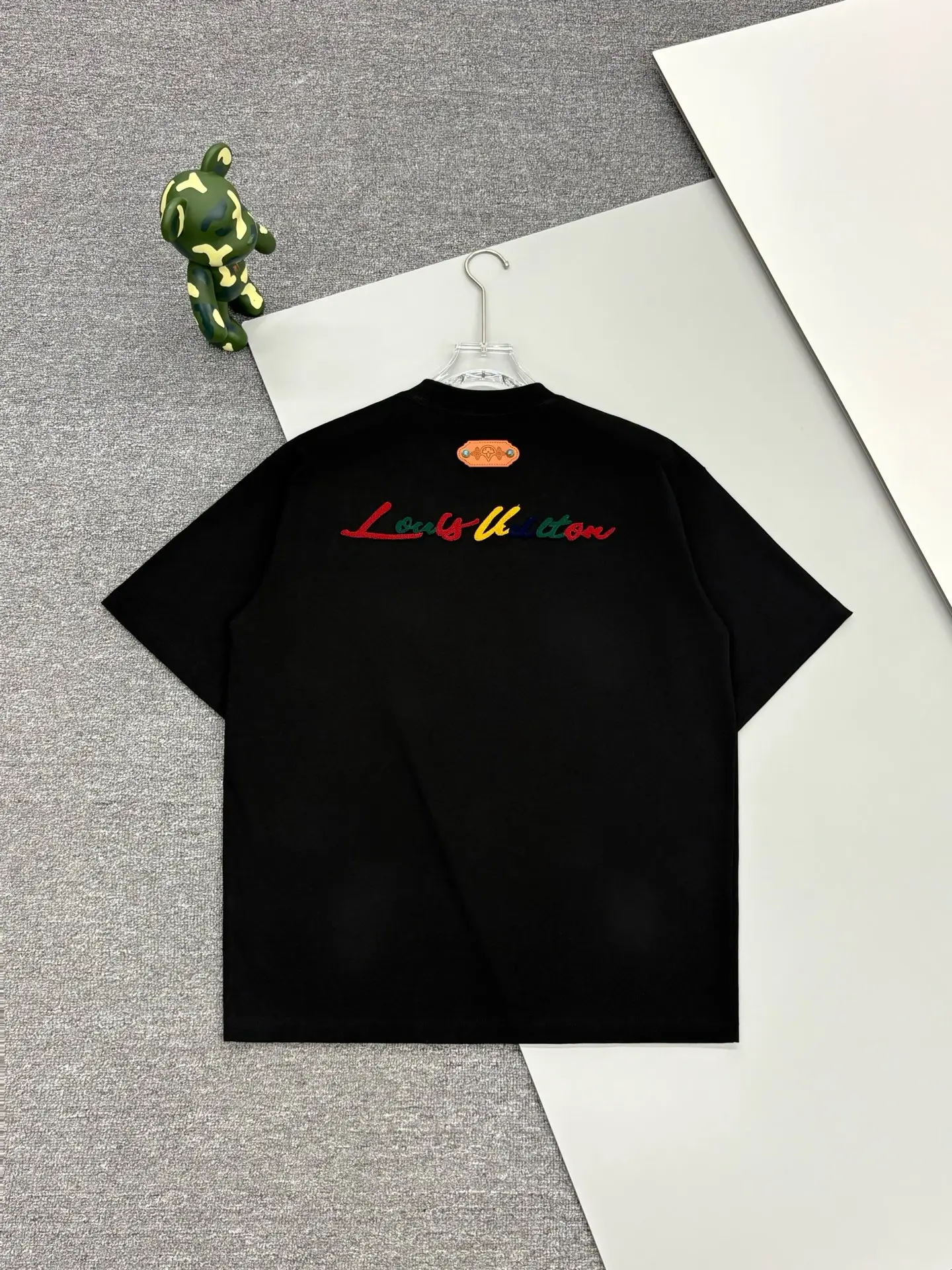 Embroidered Monogram Flower Cotton T-Shirt D14013393 — view 2