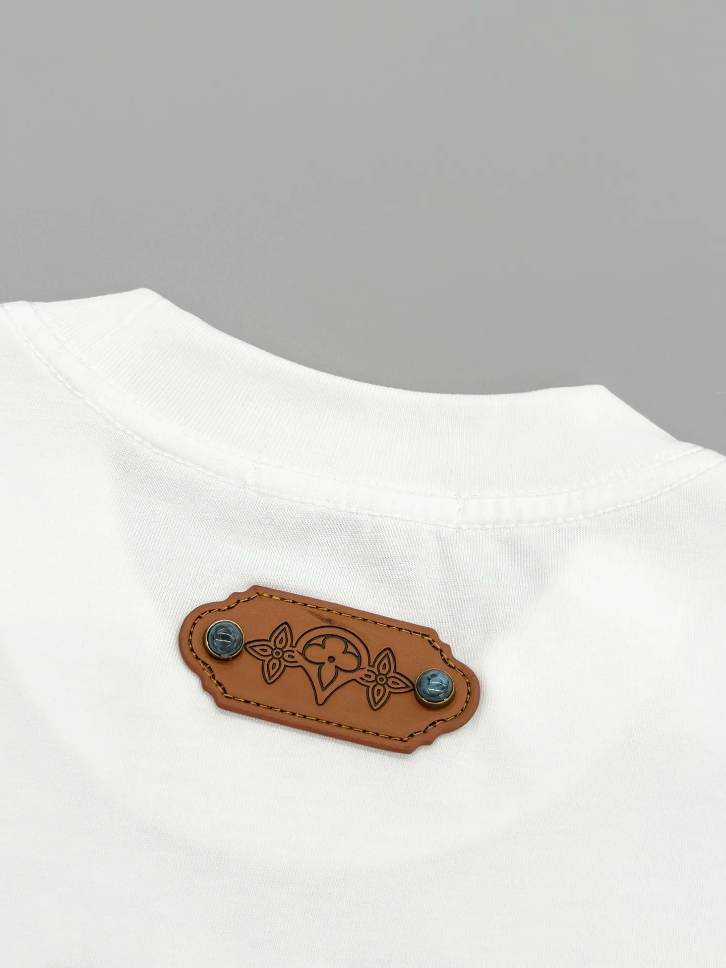 Embroidered Monogram Flower Cotton T-Shirt D14013392 — view 7