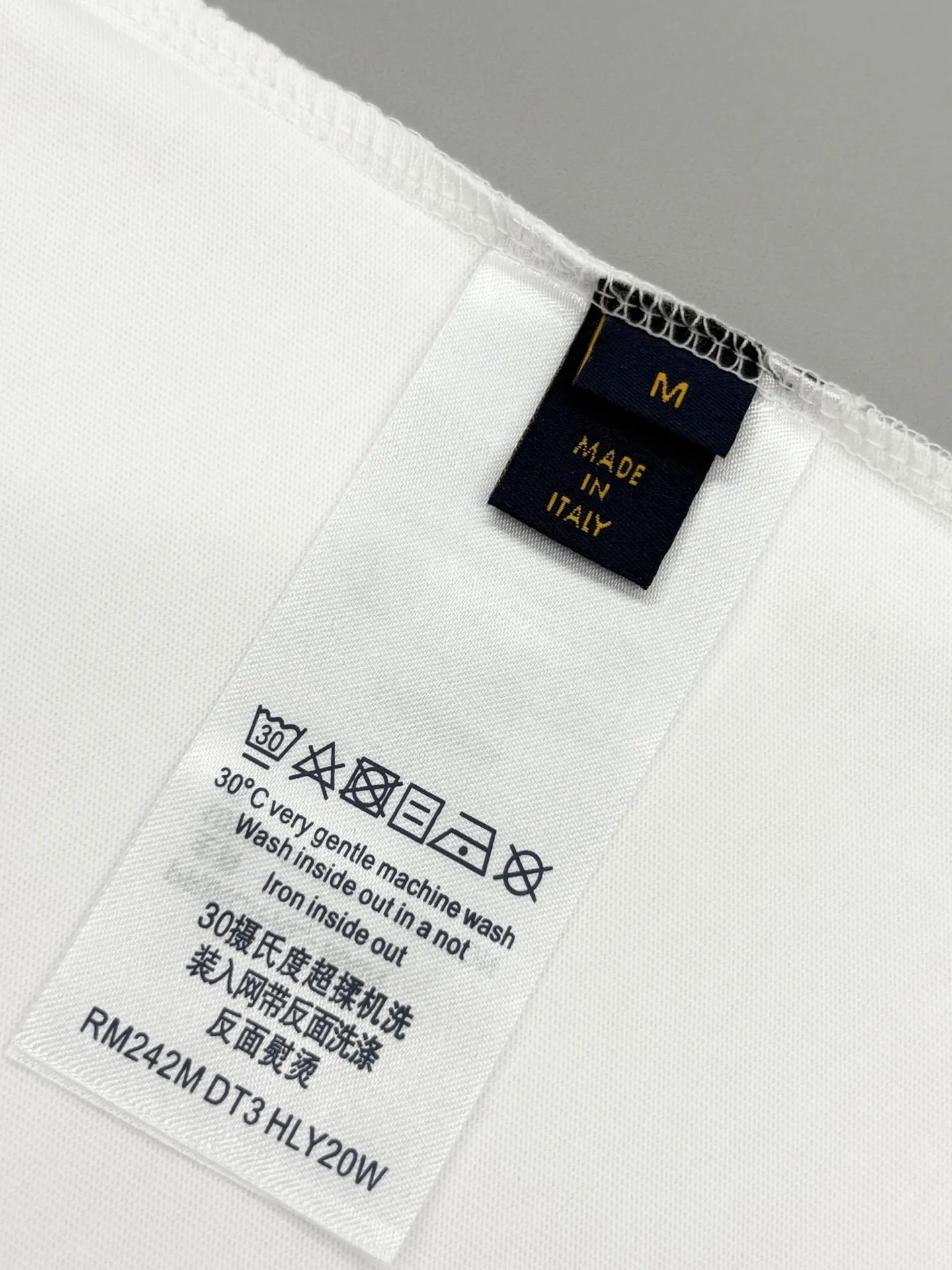 Embroidered Monogram Flower Cotton T-Shirt D14013392 — view 9