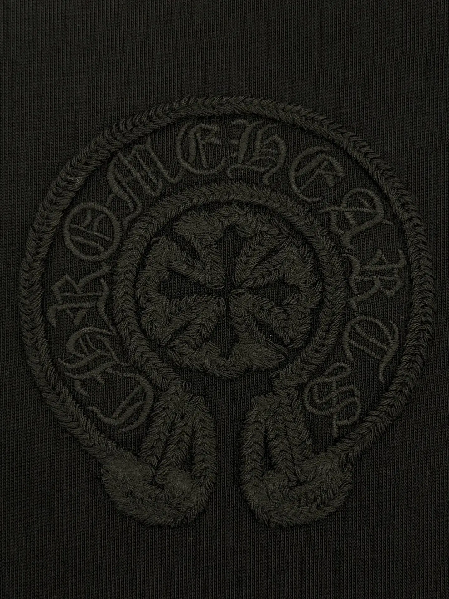 Horseshoe Embroidered Distressed T-Shirt D15013250 — view 5