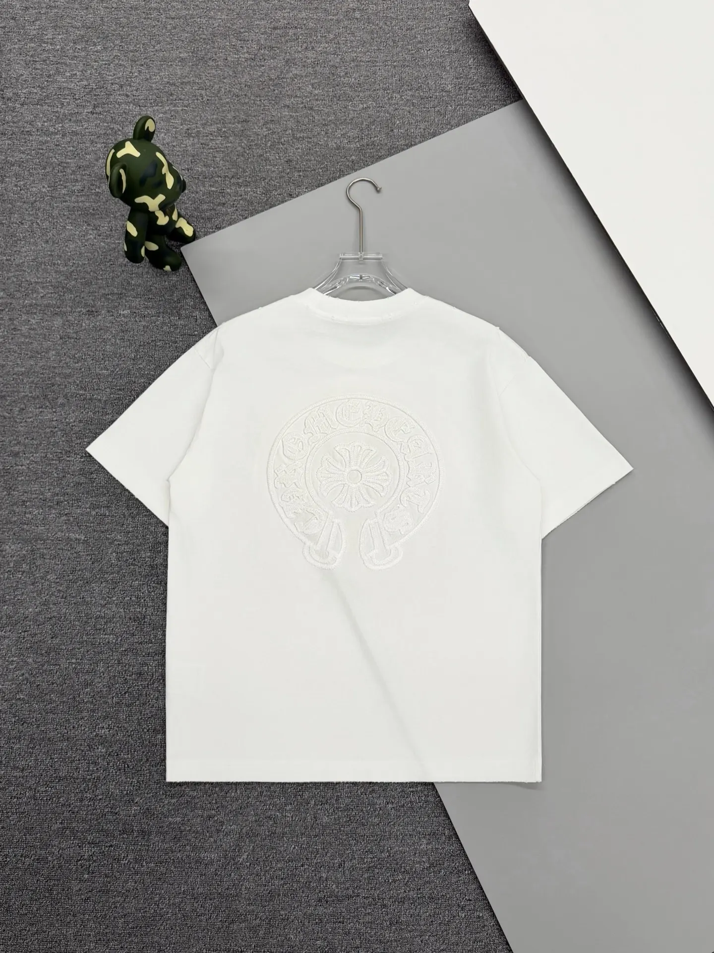 Horseshoe Embroidered Cotton T-Shirt D15013248 — view 2
