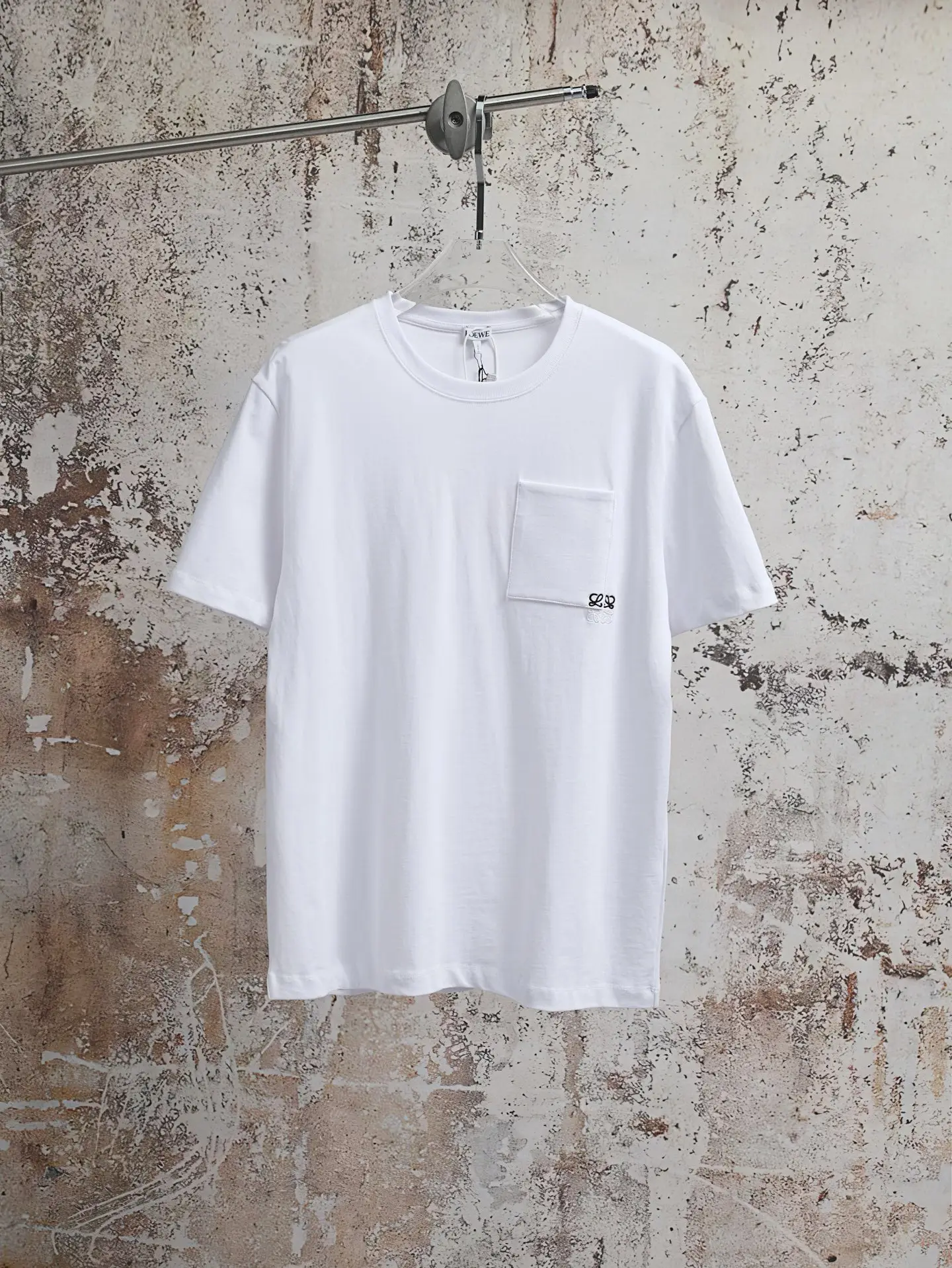 Anagram Embroidered Pocket T-Shirt D16020616