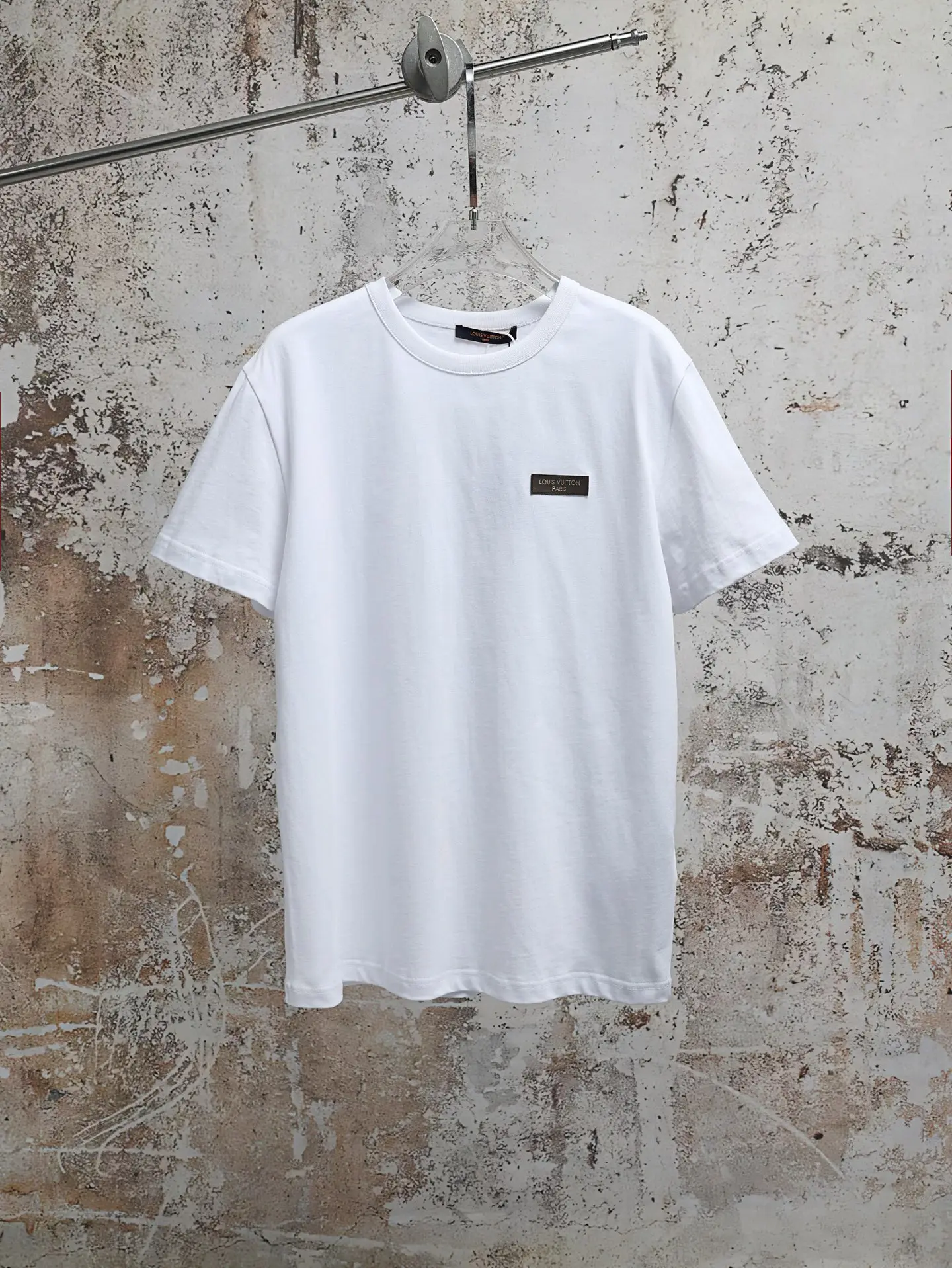 Leather Patch Cotton Crew-Neck T-Shirt D16020626