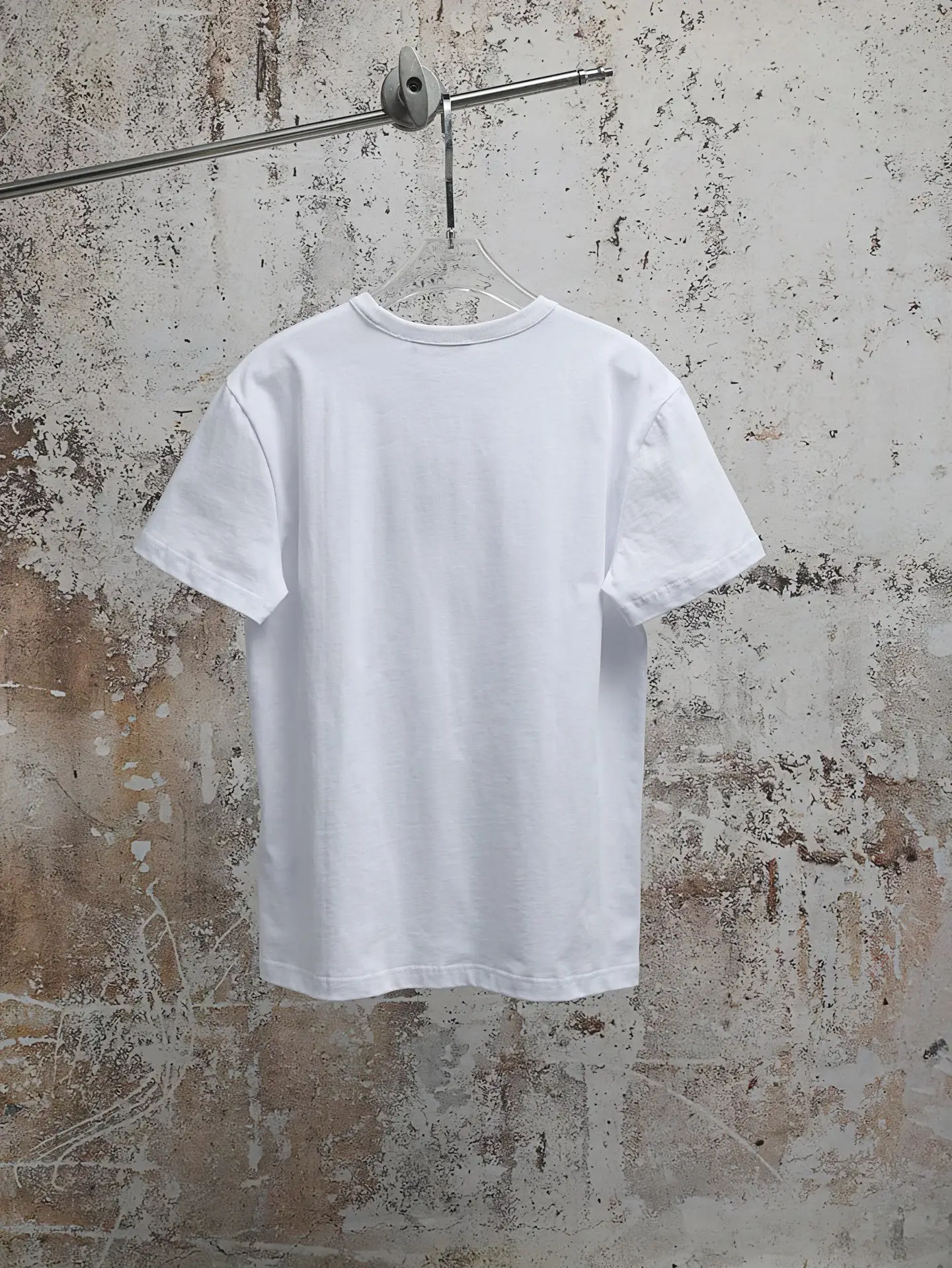 Leather Patch Cotton Crew-Neck T-Shirt D16020626 — view 2