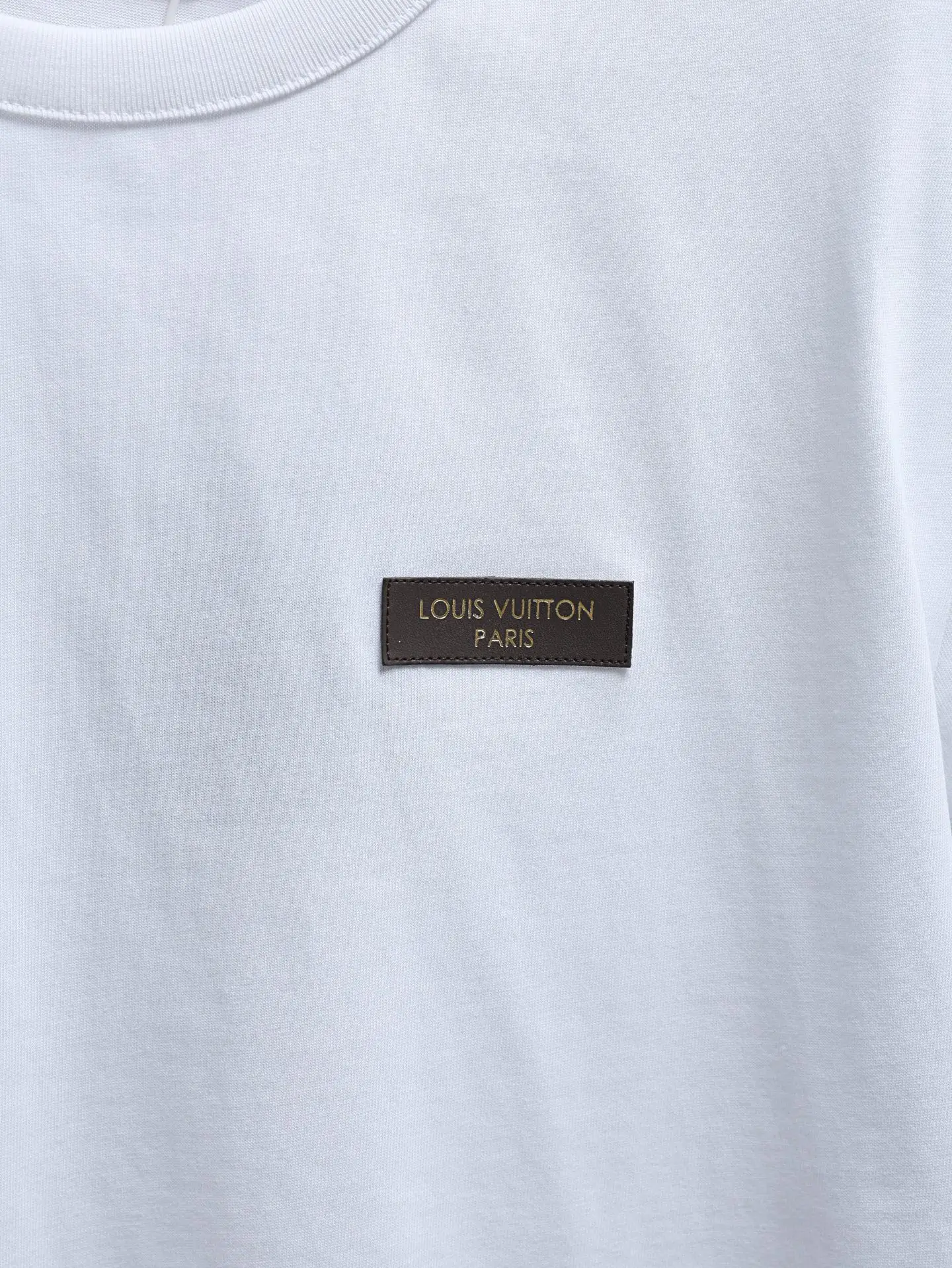 Leather Patch Cotton Crew-Neck T-Shirt D16020626 — view 4