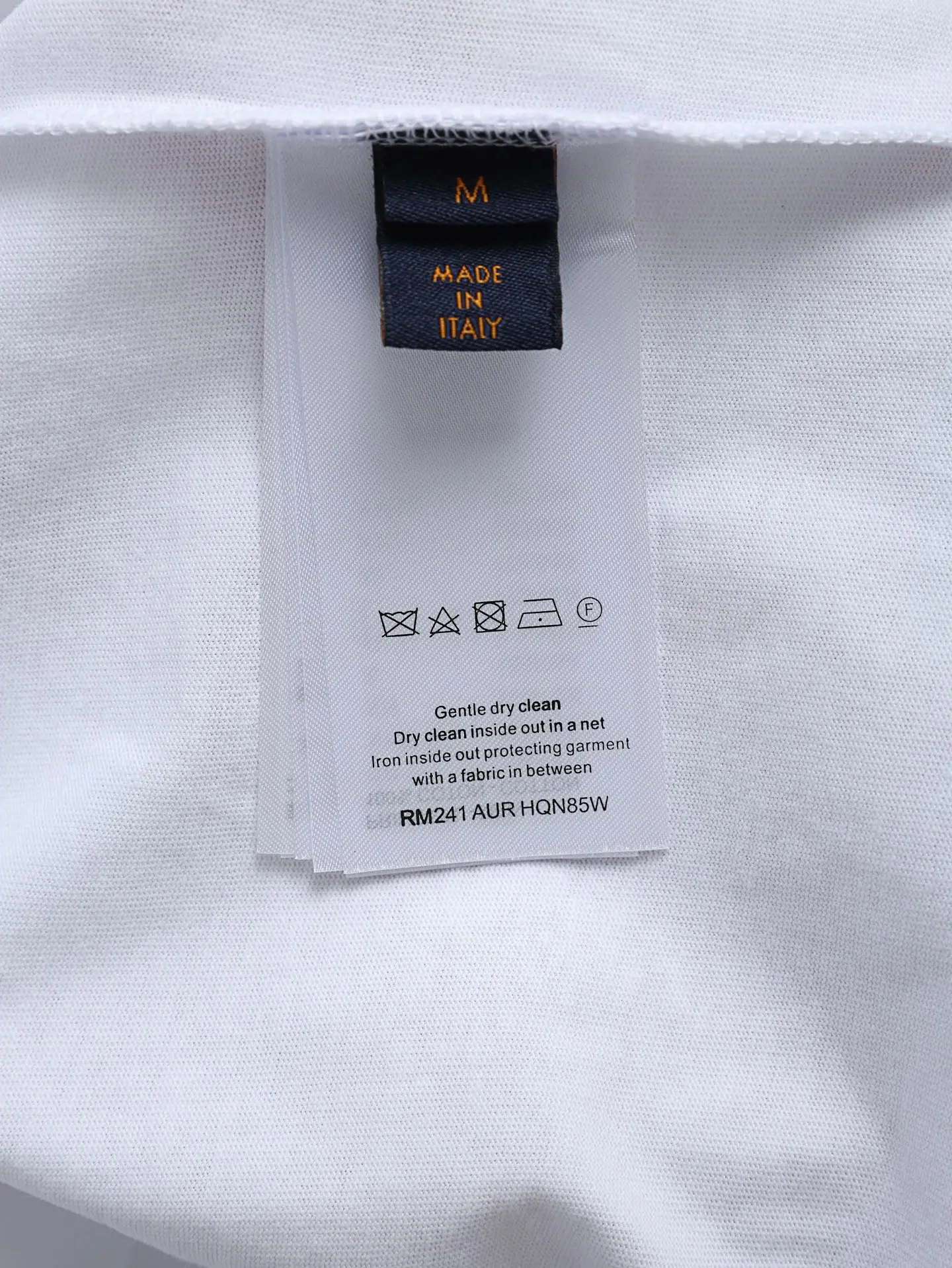 Leather Patch Cotton Crew-Neck T-Shirt D16020626 — view 10