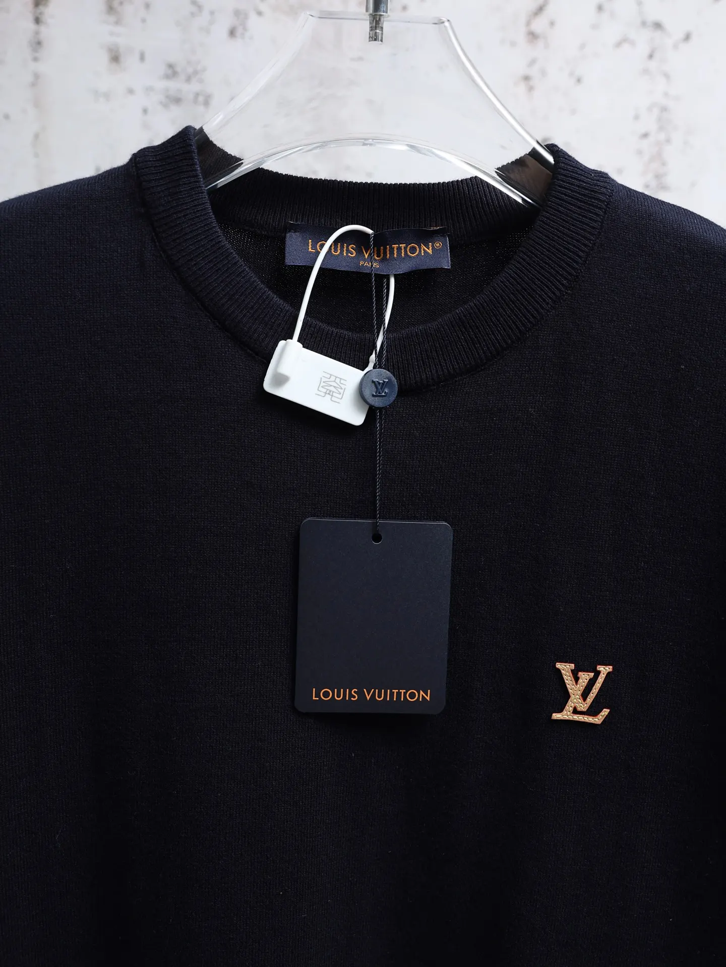 LV Leather Patch Cotton Knit T-Shirt D19020637 — view 4