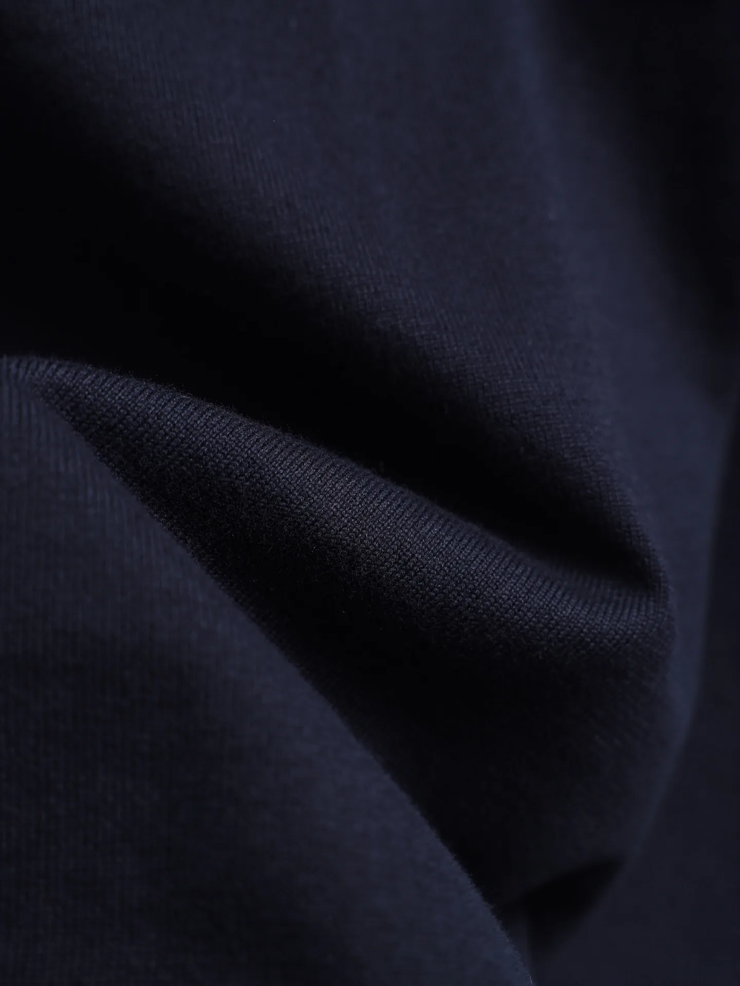 LV Leather Patch Cotton Knit T-Shirt D19020637 — view 9