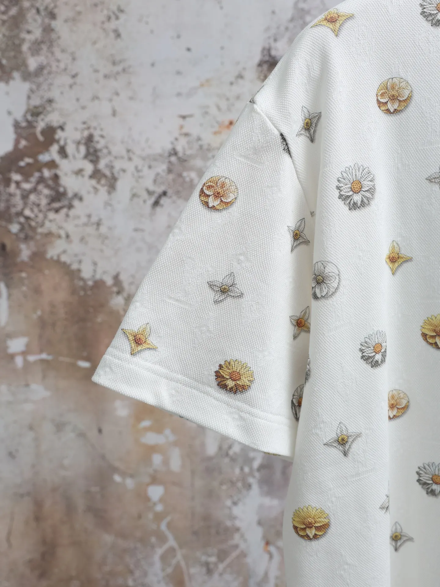 Blooming Monogram Flowers Jacquard T-Shirt D19020639 — view 7
