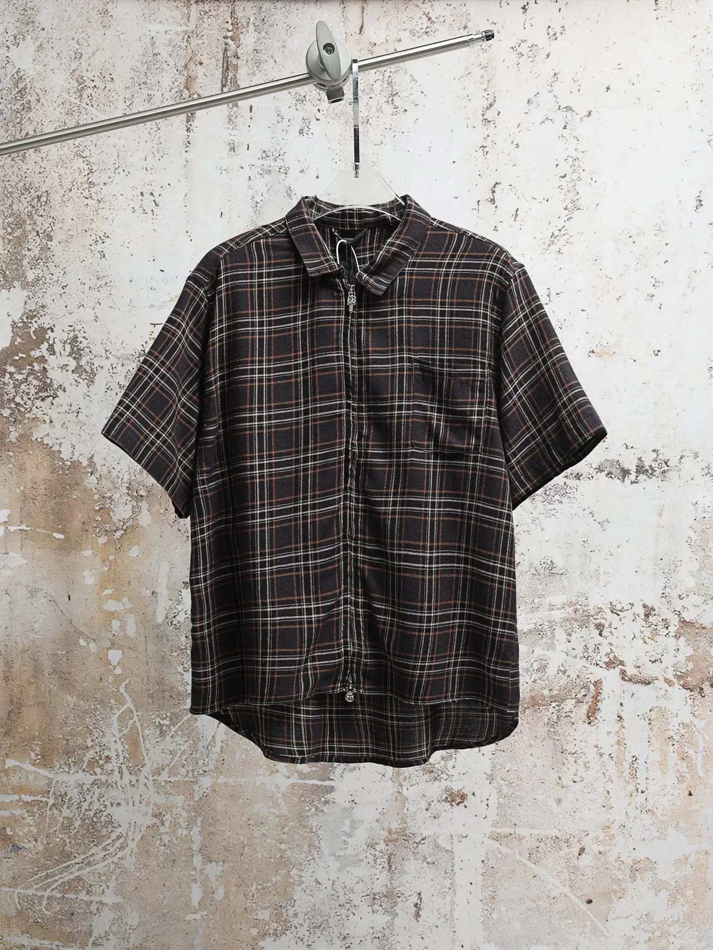 Plaid Zip-Up Short-Sleeve Shirt D20520644