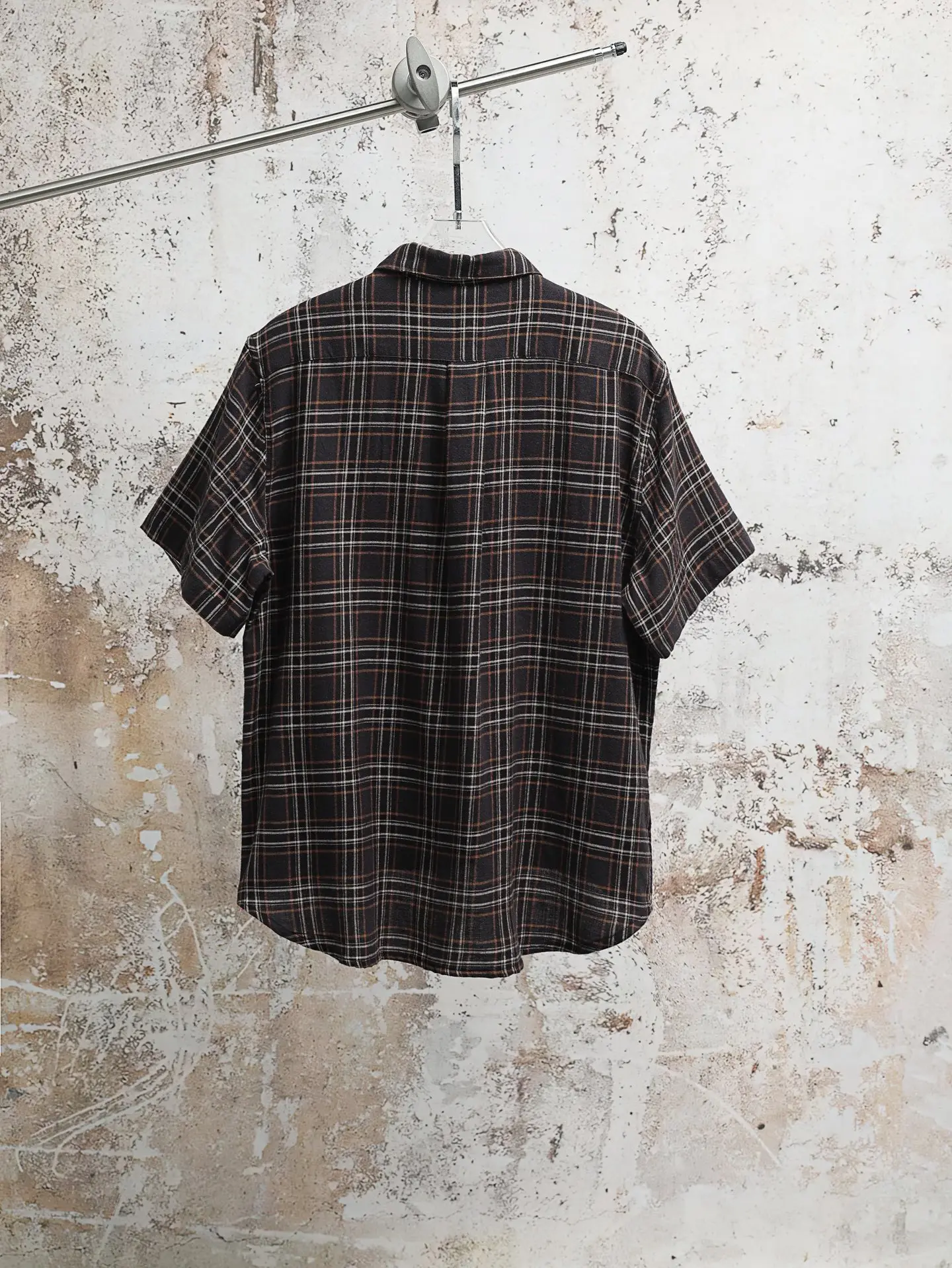 Plaid Zip-Up Short-Sleeve Shirt D20520644 — view 2