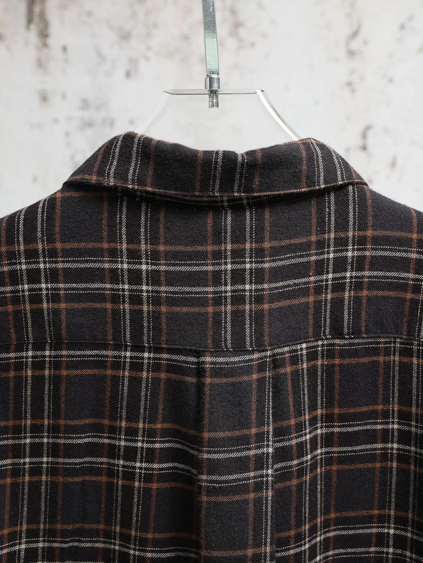 Plaid Zip-Up Short-Sleeve Shirt D20520644 — view 4