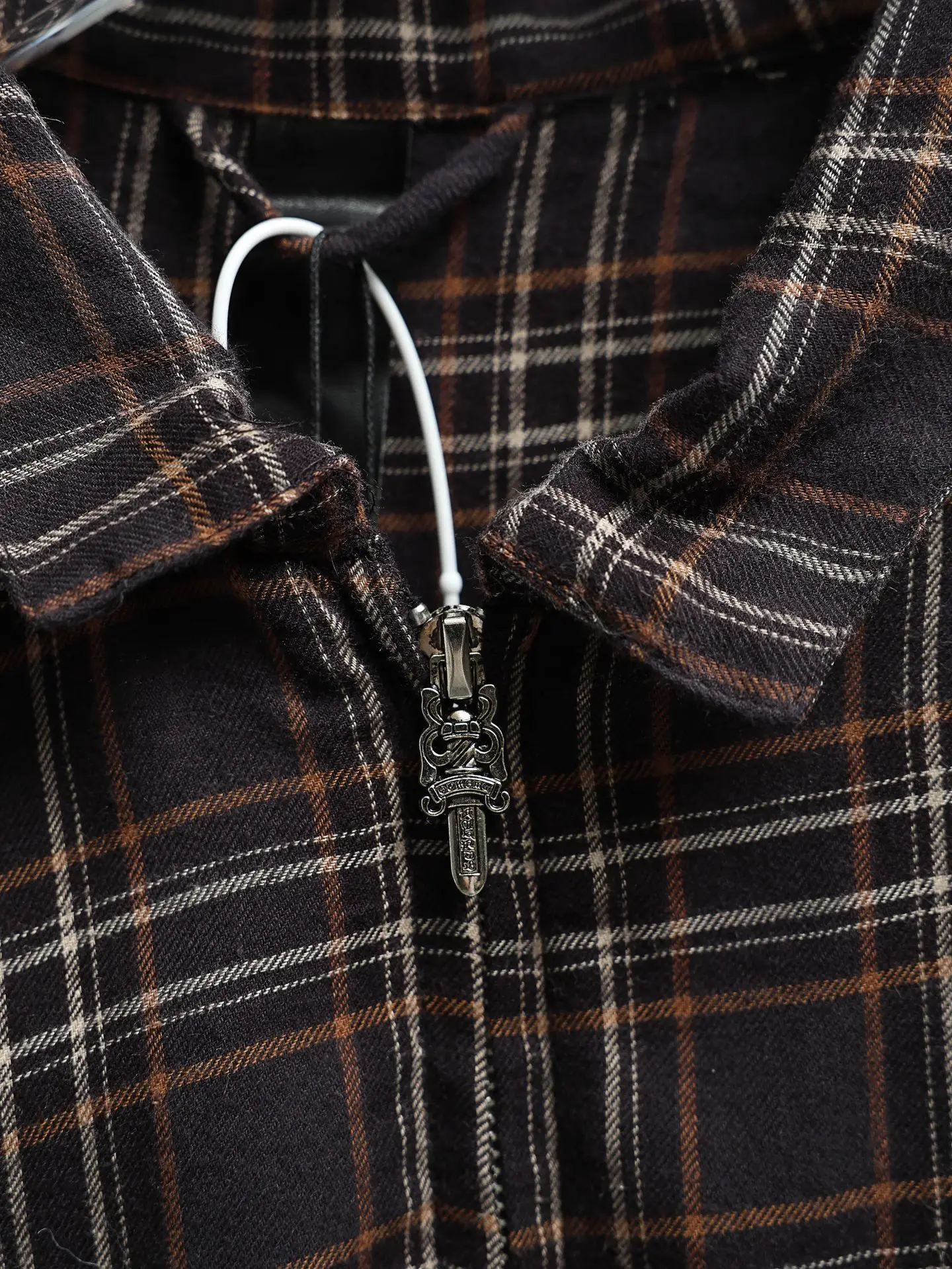Plaid Zip-Up Short-Sleeve Shirt D20520644 — view 6