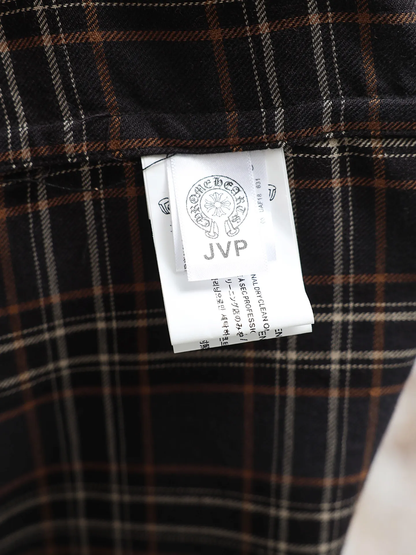 Plaid Zip-Up Short-Sleeve Shirt D20520644 — view 10