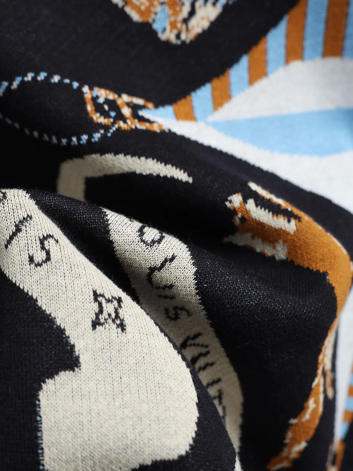 Monogram Jacquard Short-Sleeve Knit T-Shirt D25020643 — view 9