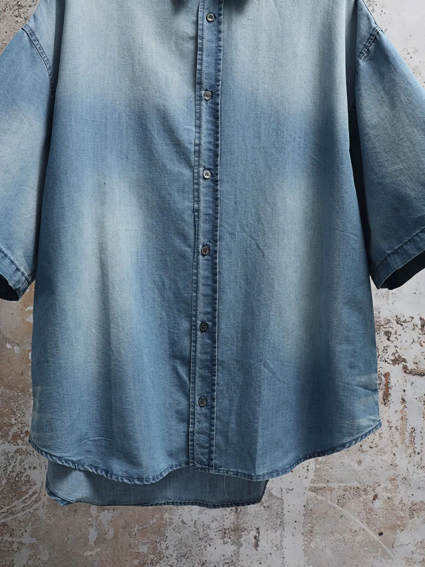 1996 Logo-Button Cotton-Linen Shirt D25520625 — view 9