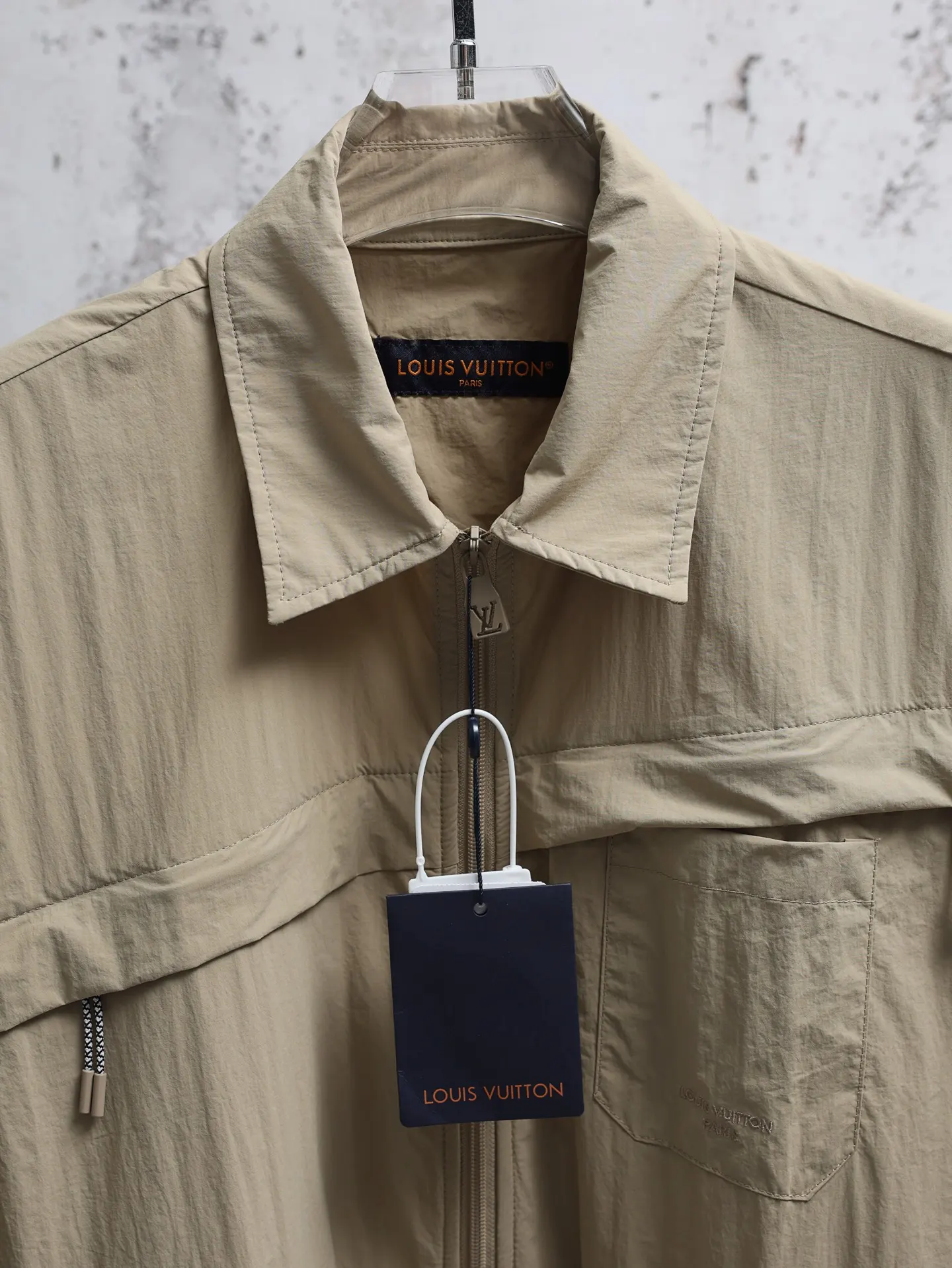 Embroidered Zip-Up Short-Sleeved Camp Shirt D25520640 — view 3