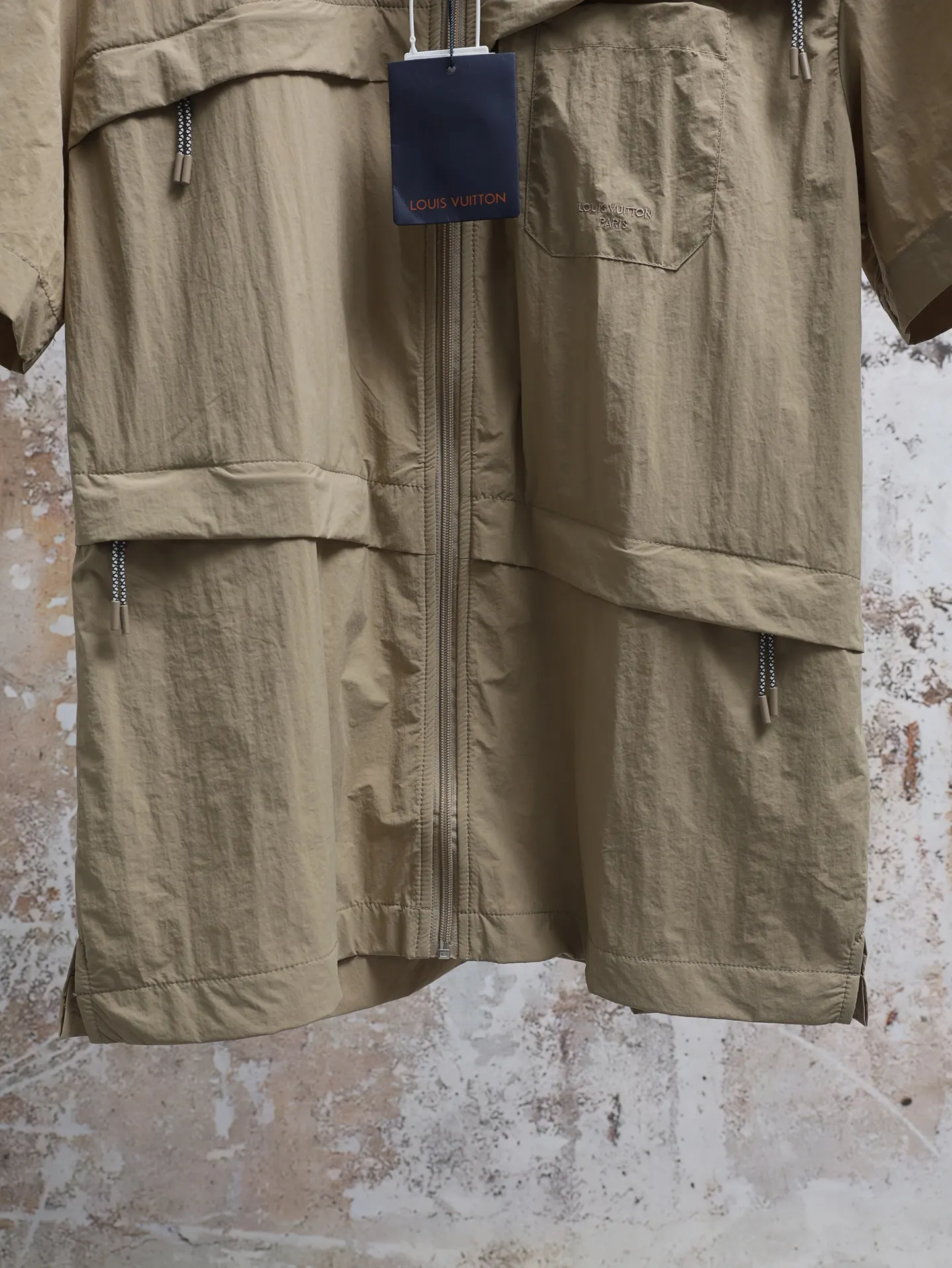 Embroidered Zip-Up Short-Sleeved Camp Shirt D25520640 — view 4