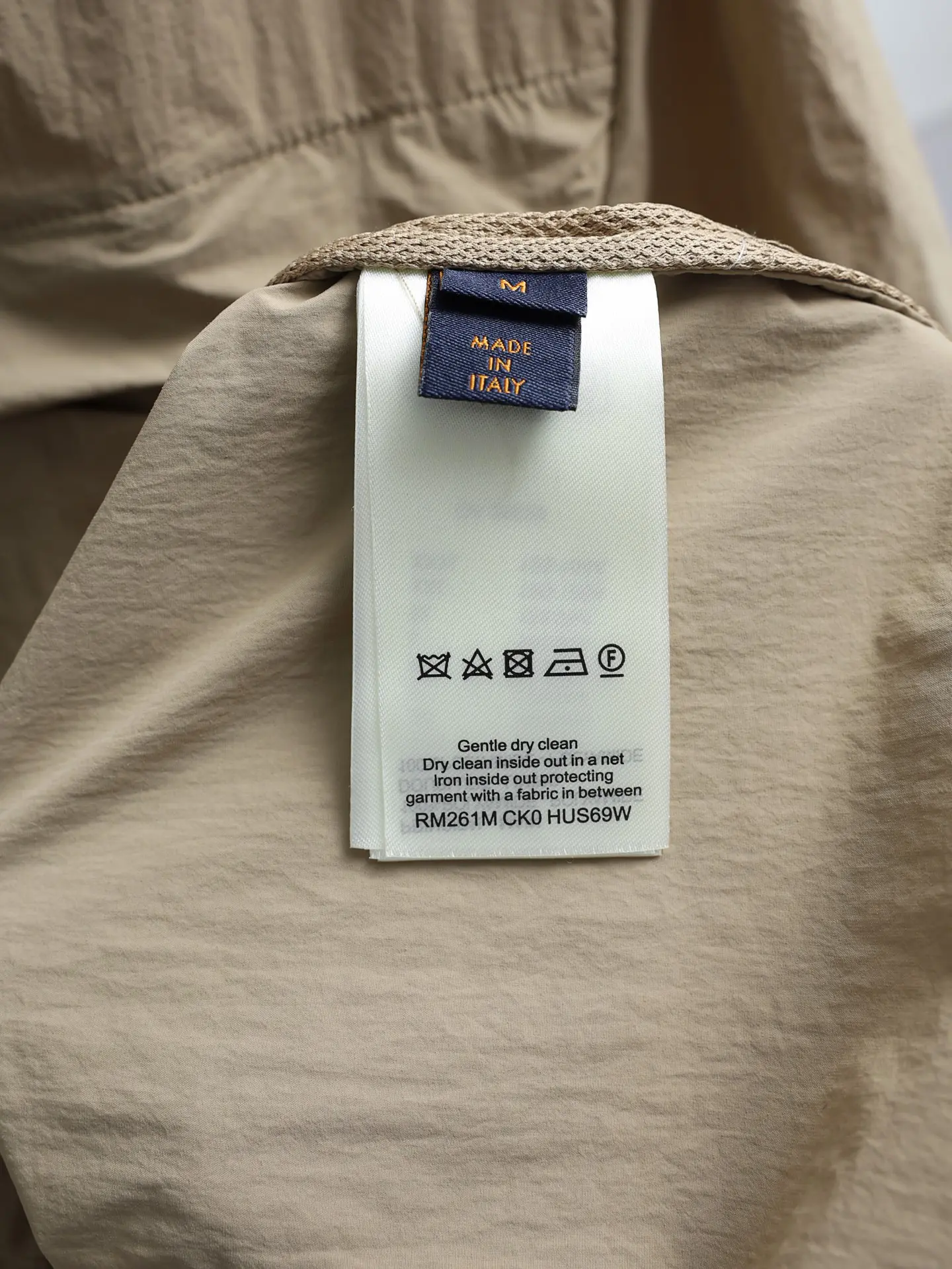 Embroidered Zip-Up Short-Sleeved Camp Shirt D25520640 — view 10