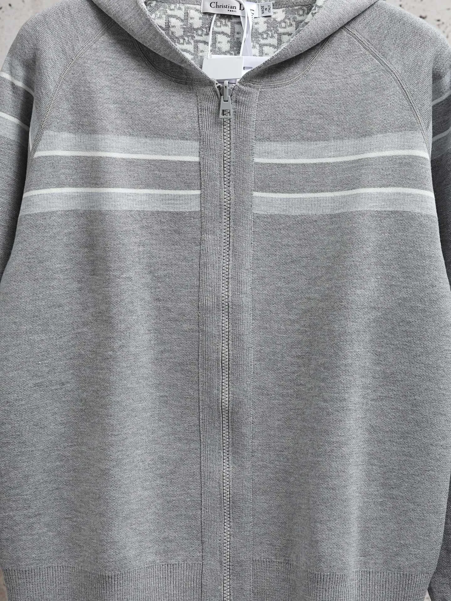 Oblique Reversible Cashmere-Blend Zip Hoodie D31020611 — view 4
