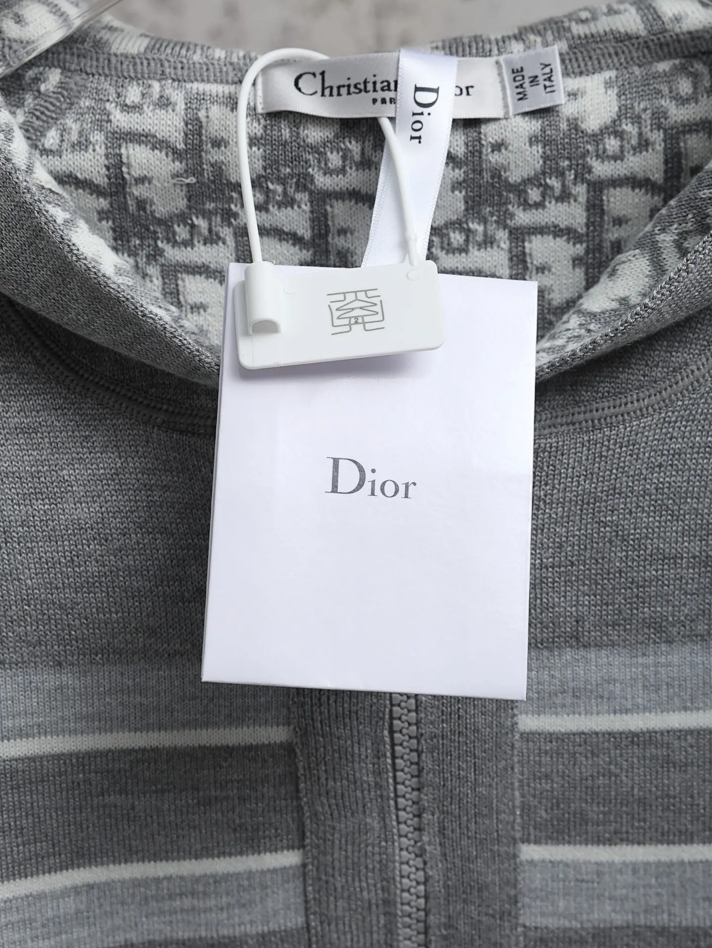 Oblique Reversible Cashmere-Blend Zip Hoodie D31020611 — view 6
