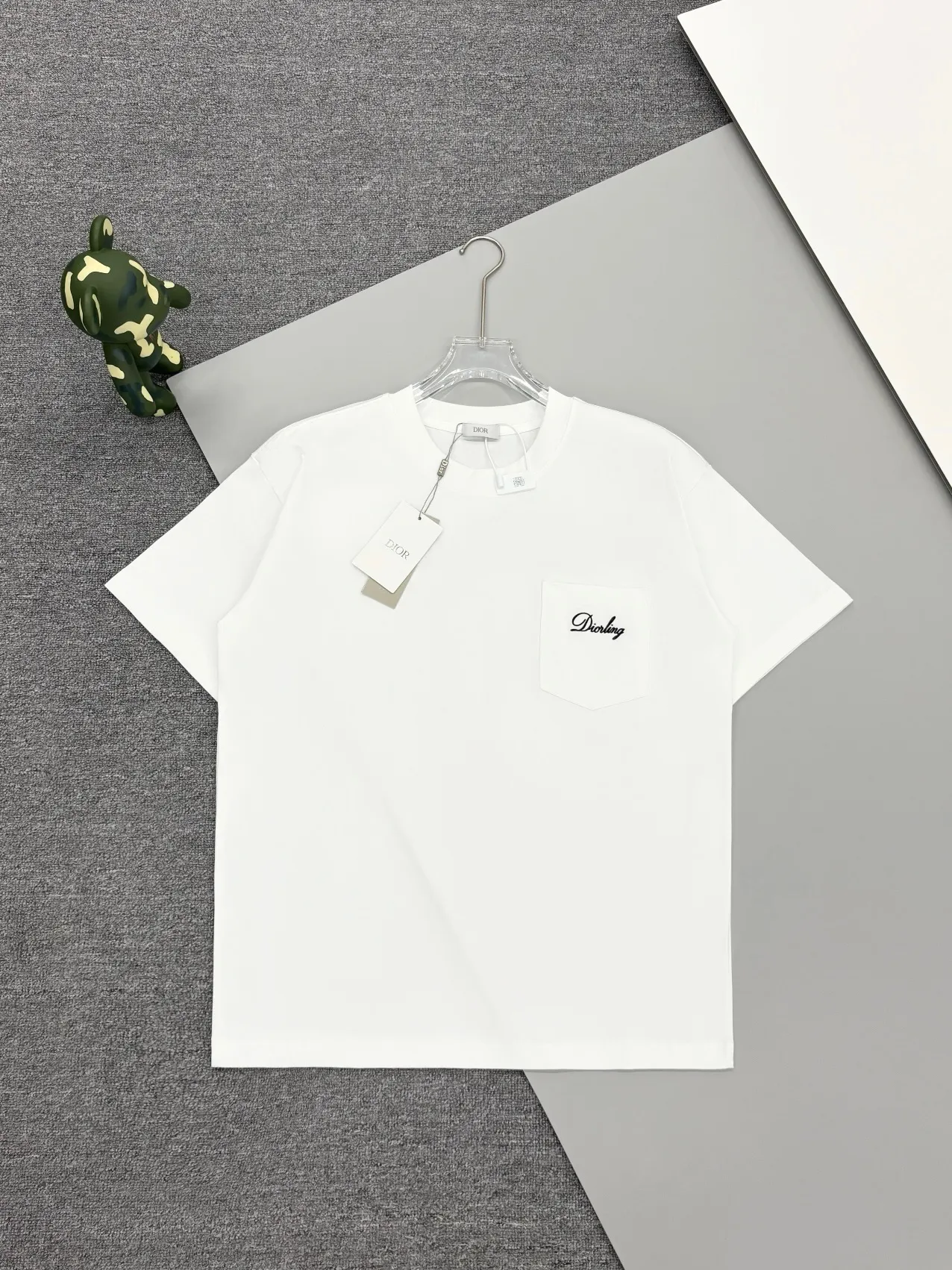 Diorling Embroidered Pocket T-Shirt D13513049