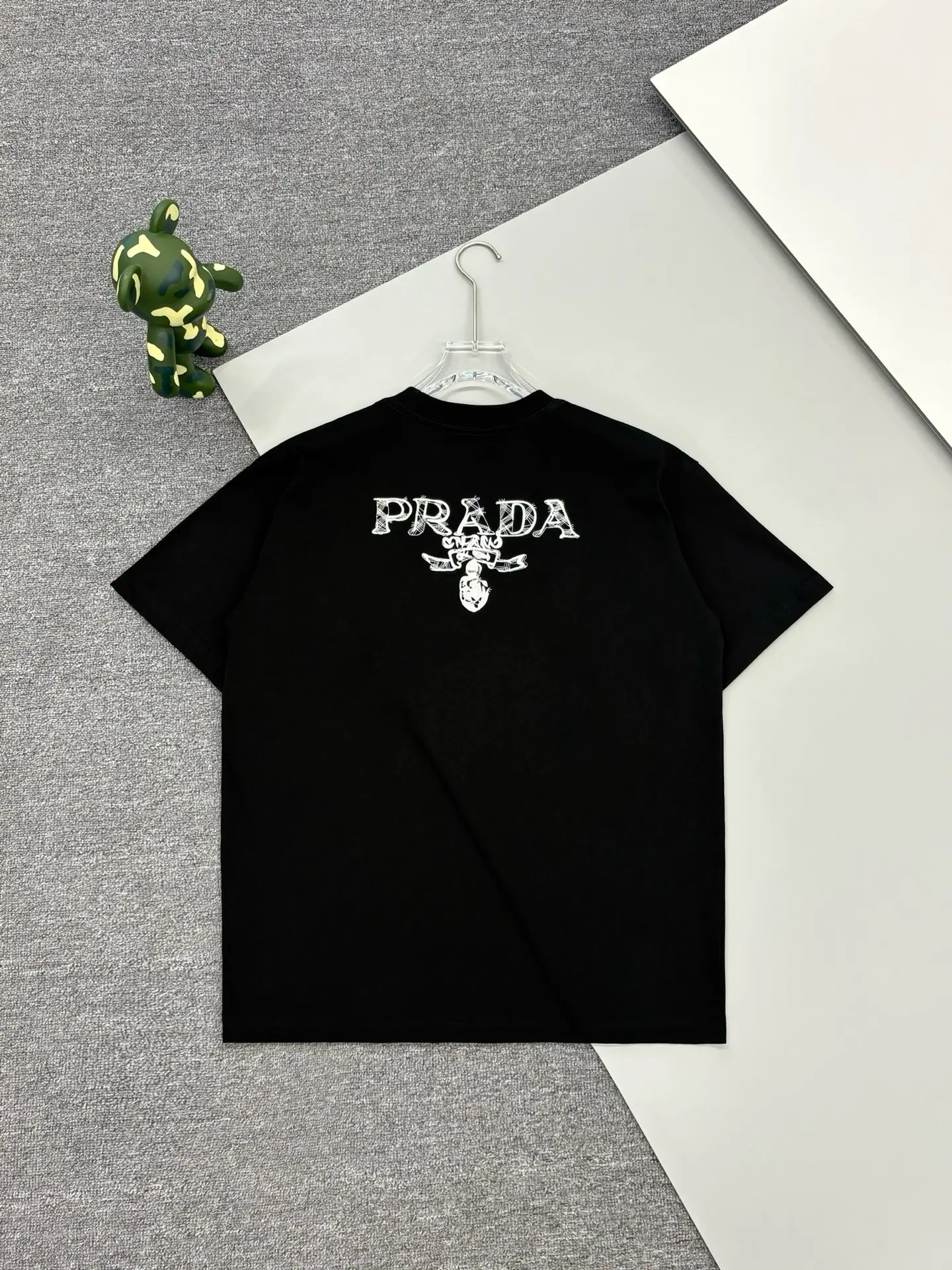 Logo-Embellished Cotton Pocket T-Shirt D13513100 — view 2