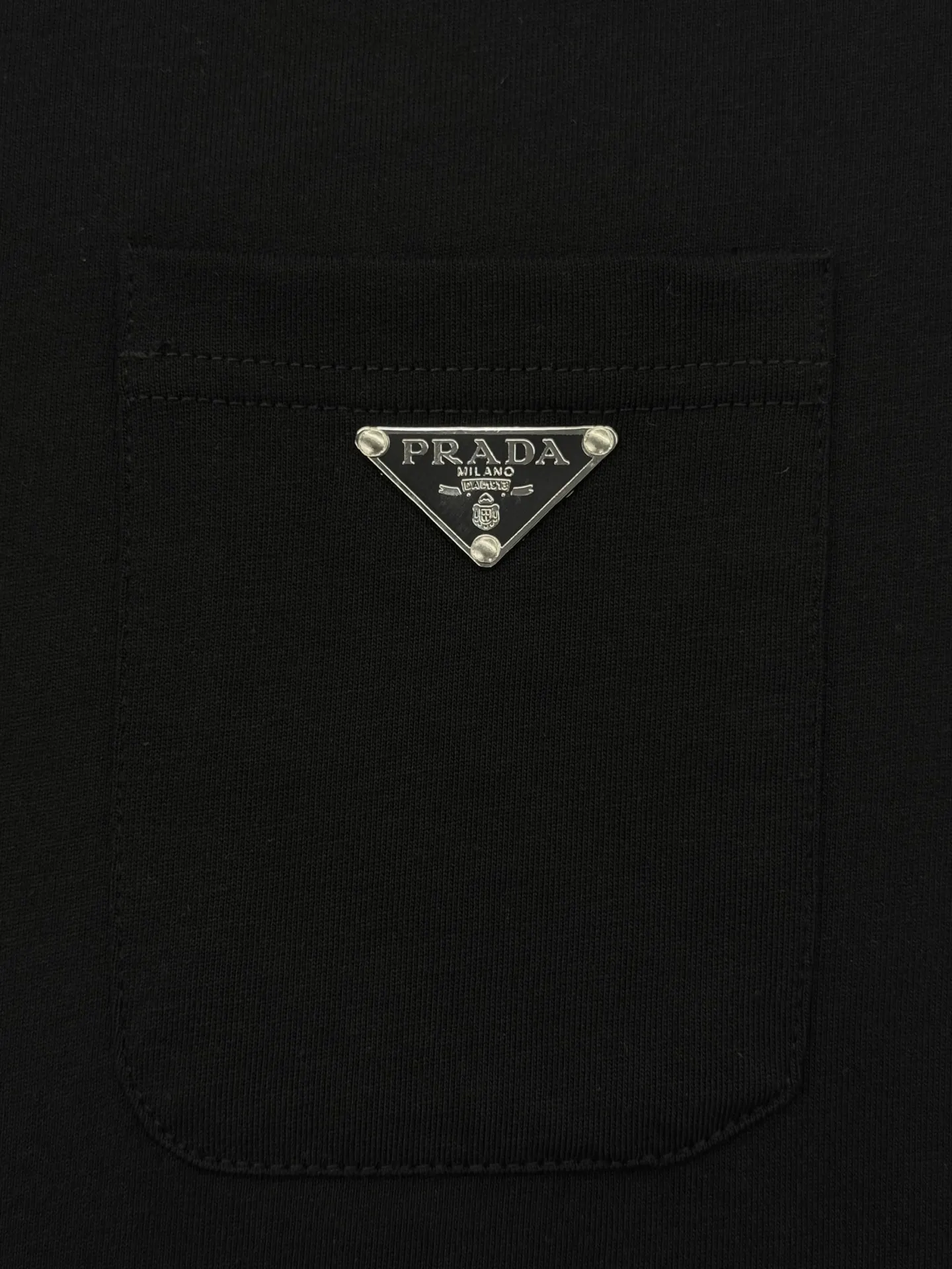 Logo-Embellished Cotton Pocket T-Shirt D13513100 — view 4