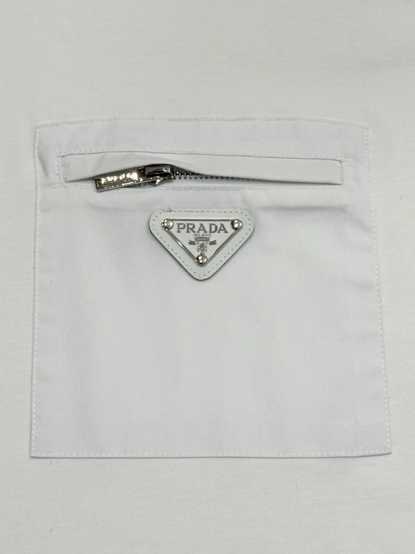 Nylon Pocket Cotton T-Shirt with Enamel Triangle Logo D13513332 — view 4