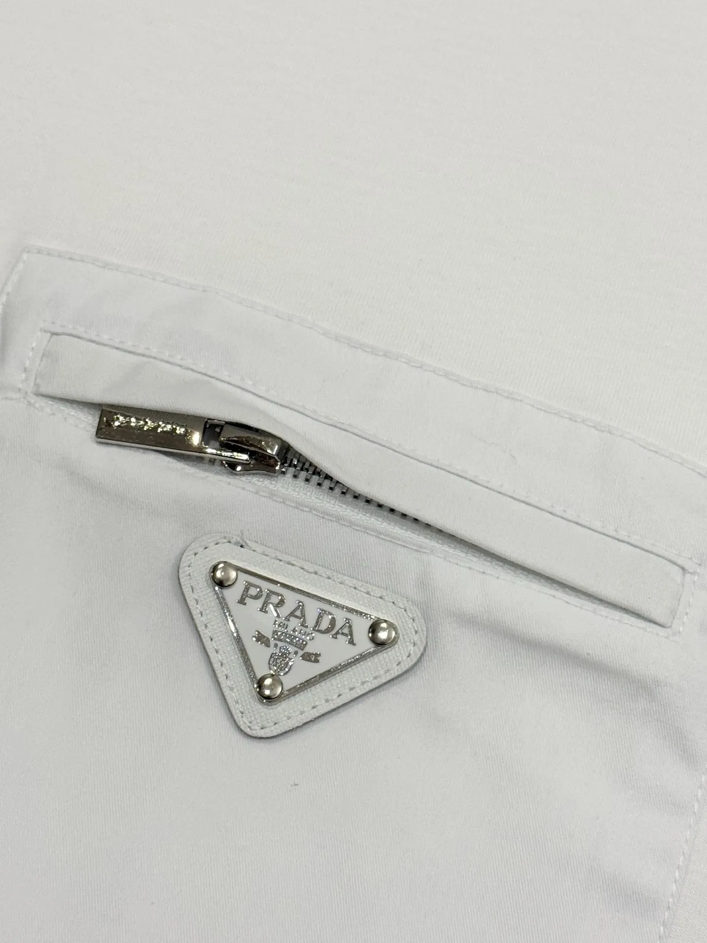 Nylon Pocket Cotton T-Shirt with Enamel Triangle Logo D13513332 — view 5