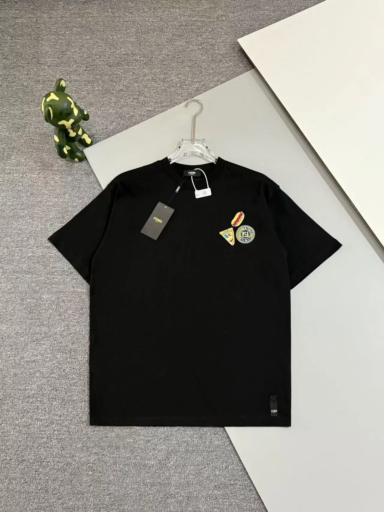 Embroidered Cartoon Patch Cotton T-Shirt D13513092