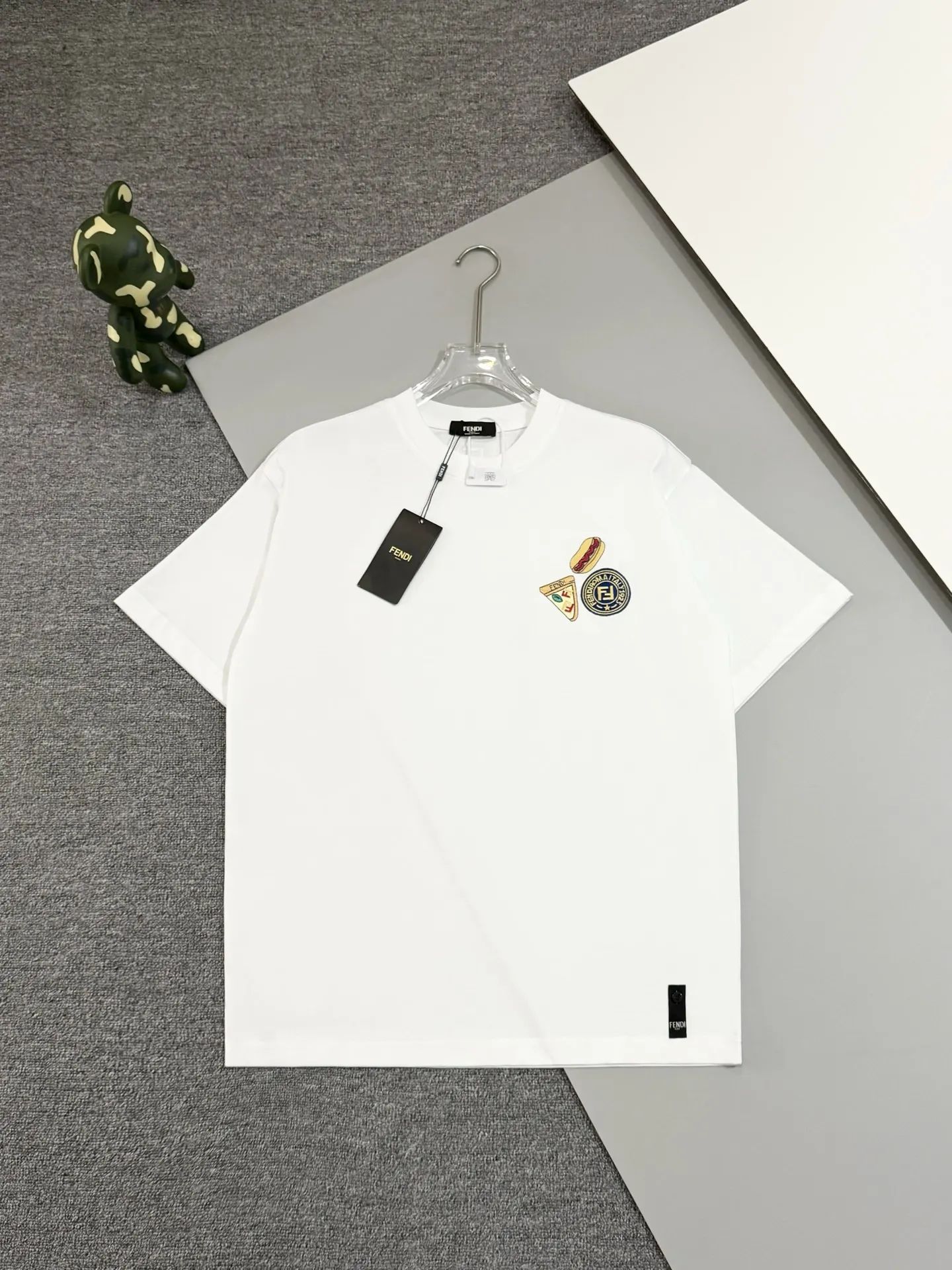 Embroidered Graphic Cotton T-Shirt D13513091