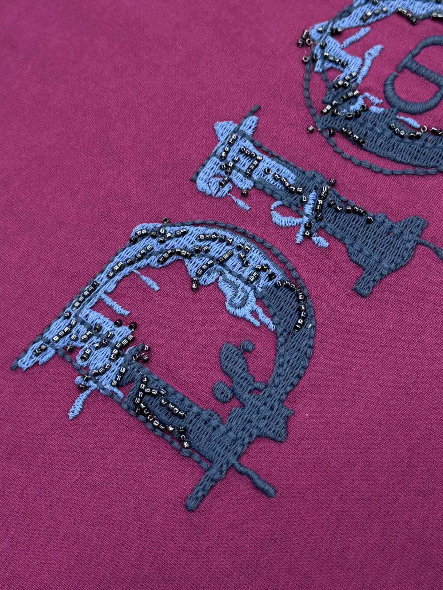 Beaded Logo Embroidery Cotton T-Shirt D15013241 — view 5