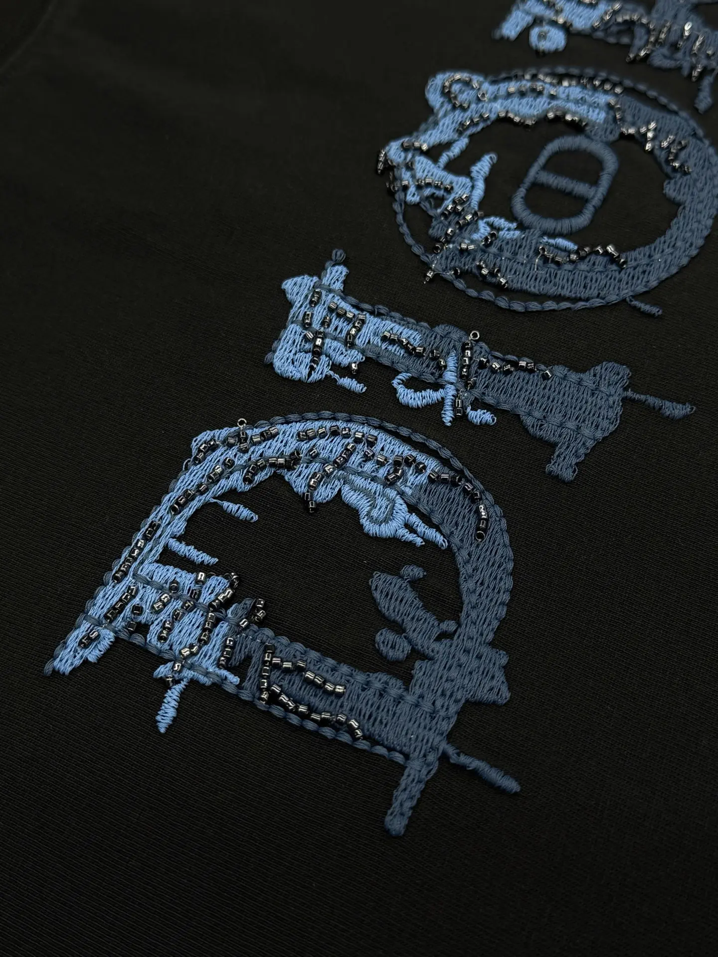 Beaded Logo Embroidery Cotton T-Shirt D15013239 — view 5
