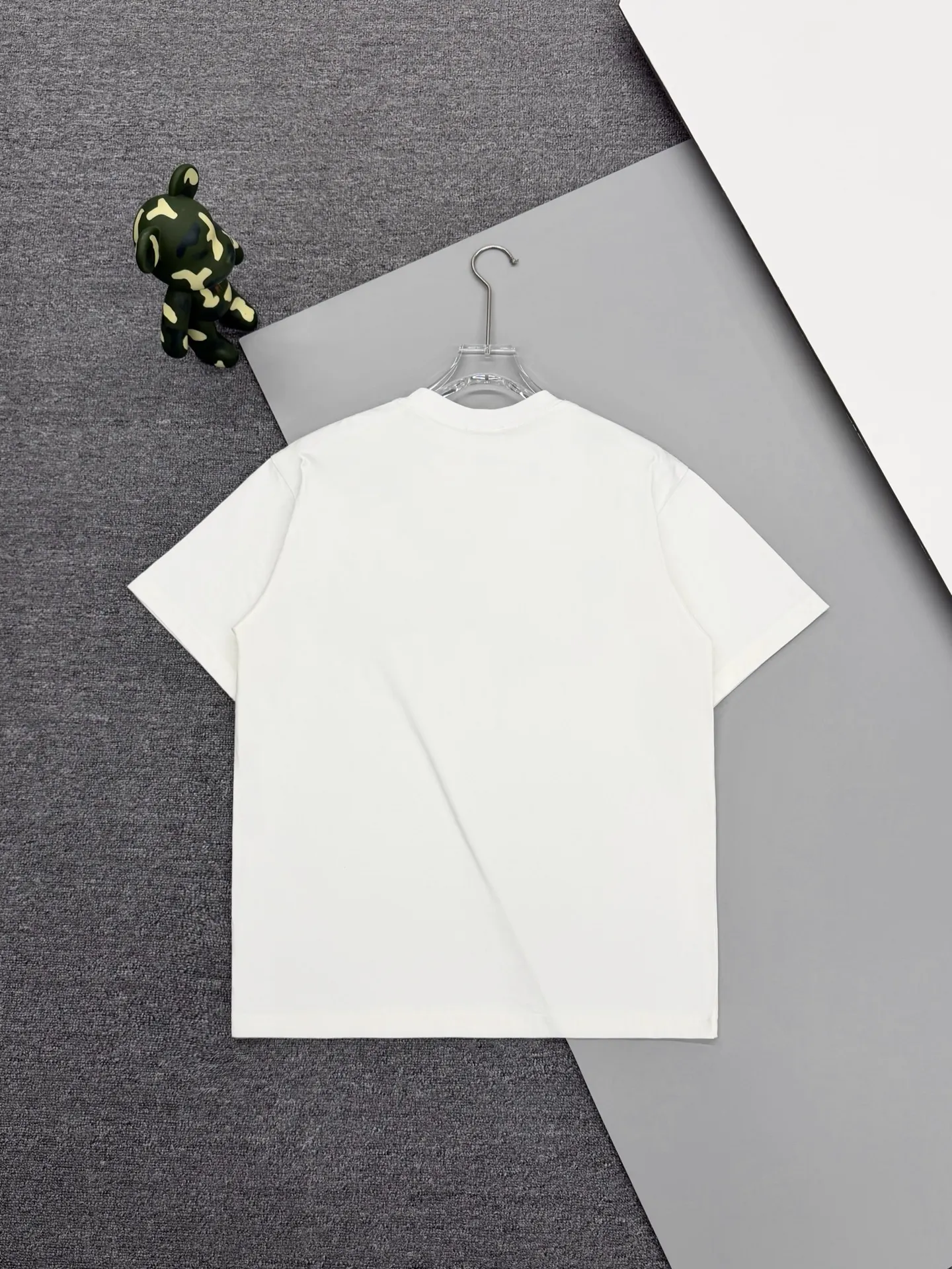 Beaded Logo Embroidery Cotton T-Shirt D15013238 — view 2
