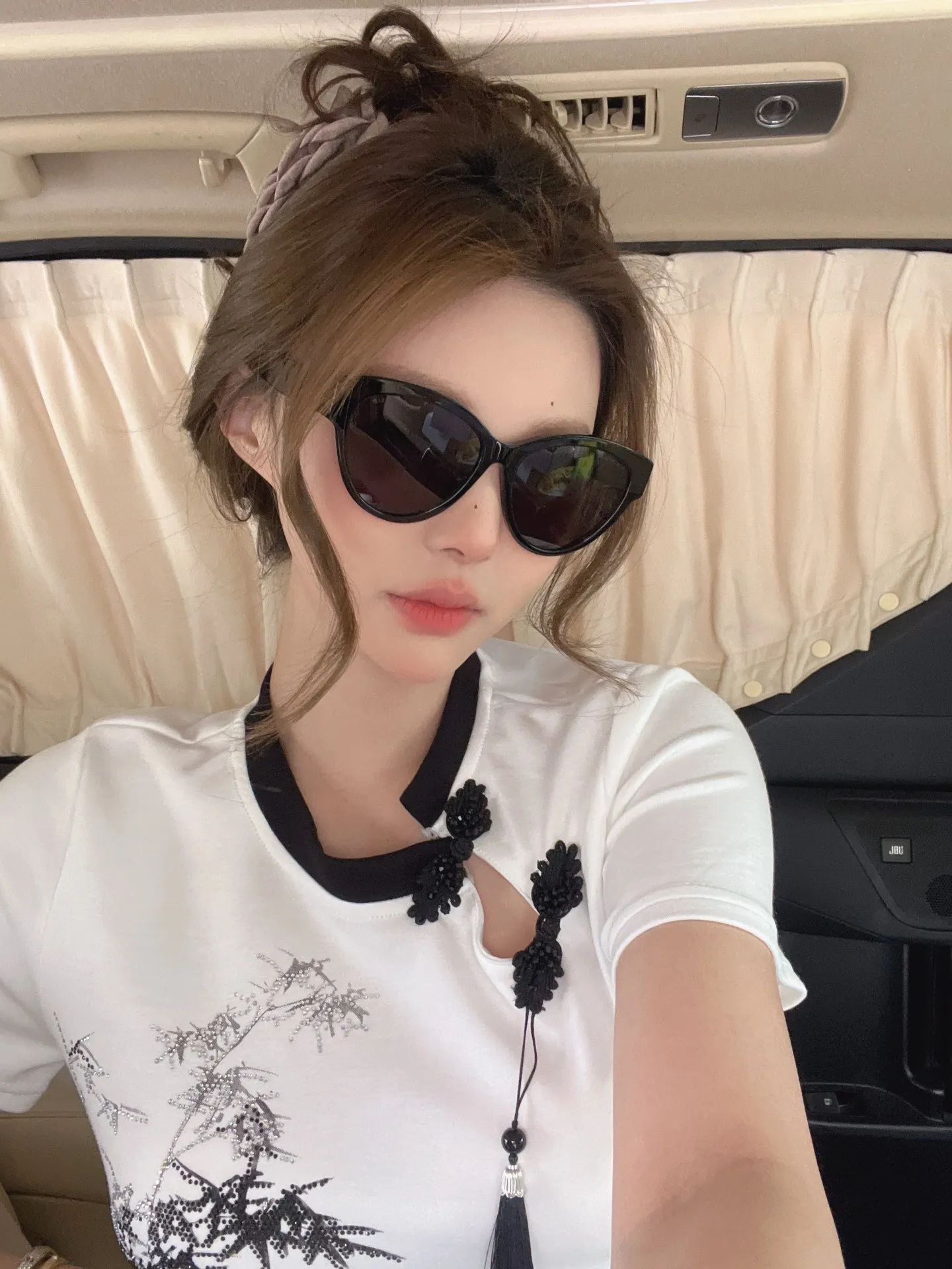 Cat-Eye Sunglasses D20018522 — view 8