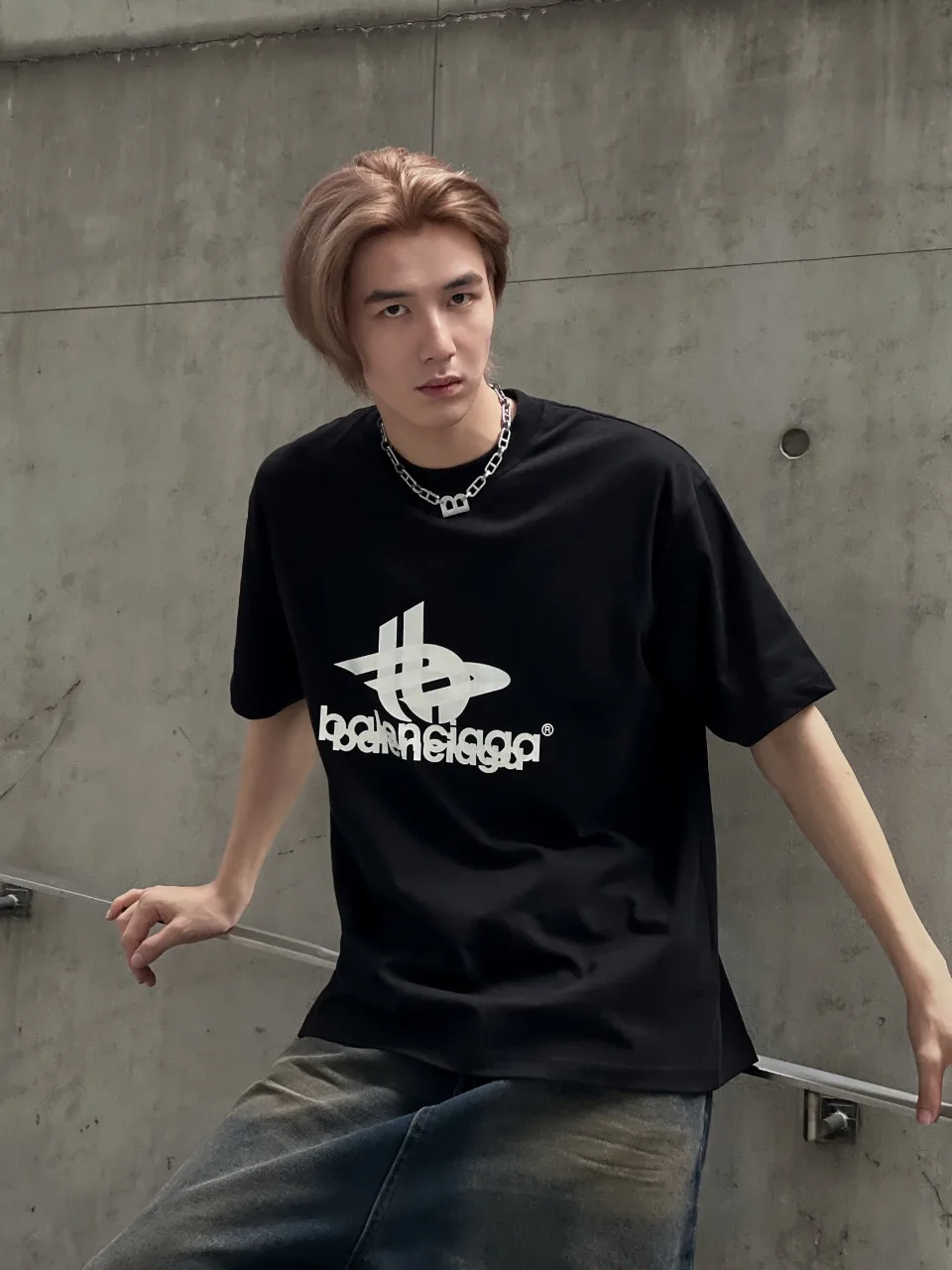 Tape Logo Oversized Cotton T-Shirt D15018651