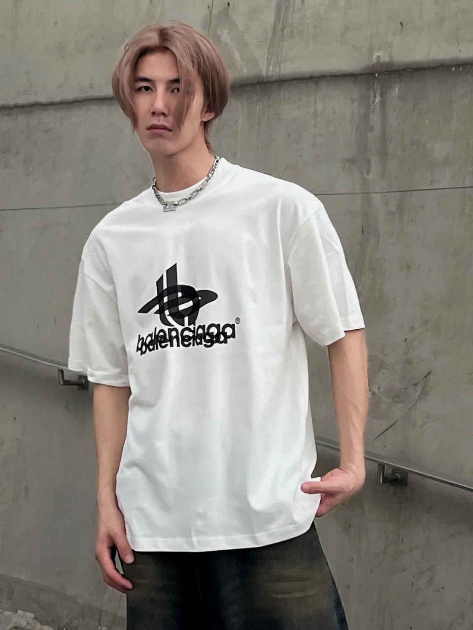 Tape Logo Oversized Cotton T-Shirt D15018651 — view 2