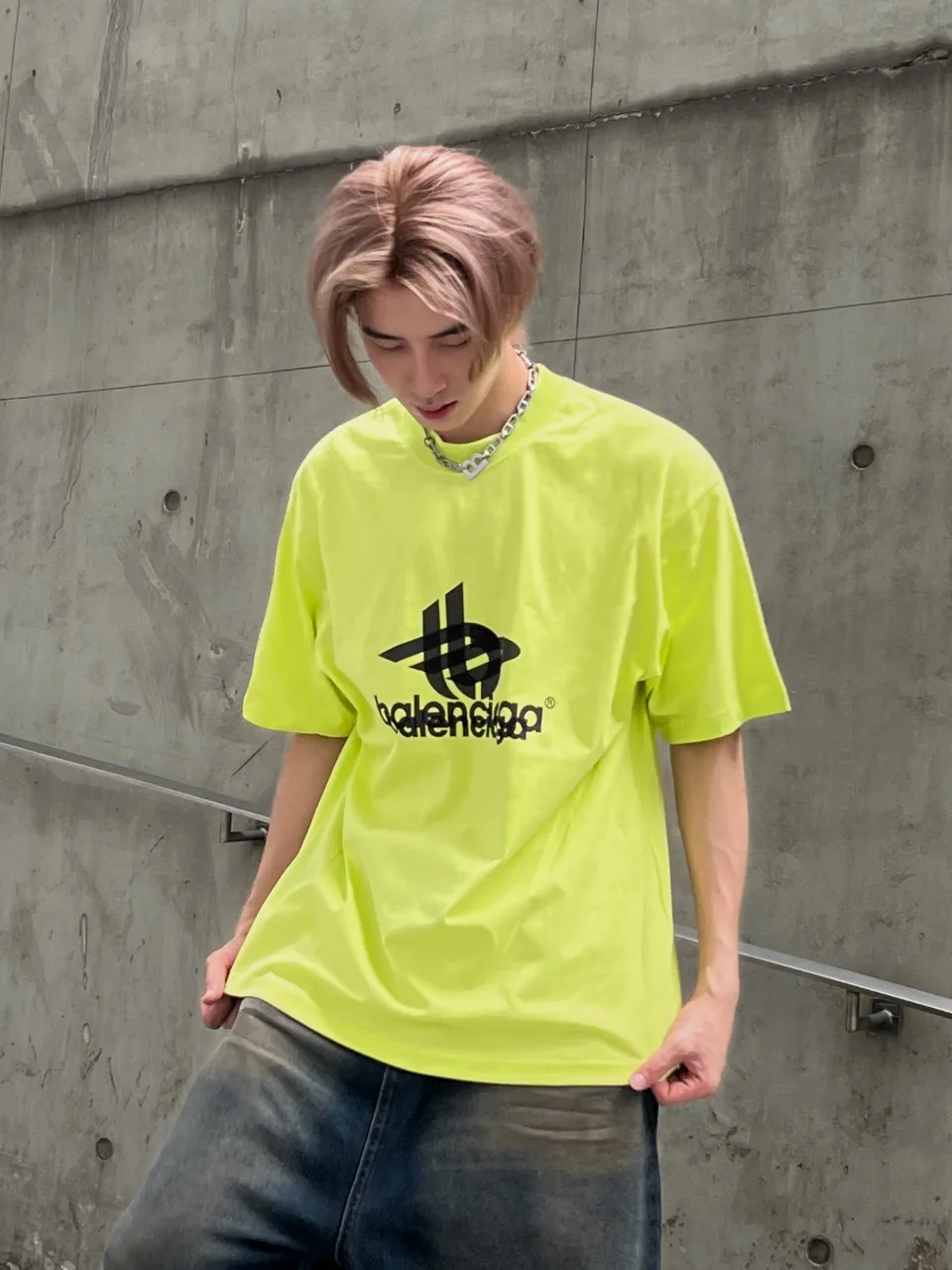 Tape Logo Oversized Cotton T-Shirt D15018651 — view 3