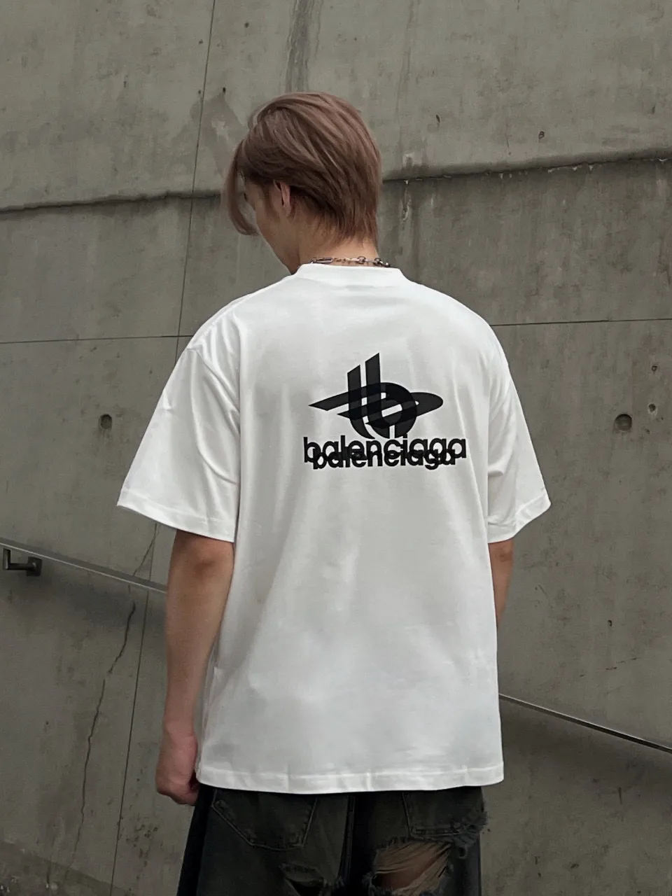Tape Logo Oversized Cotton T-Shirt D15018651 — view 4