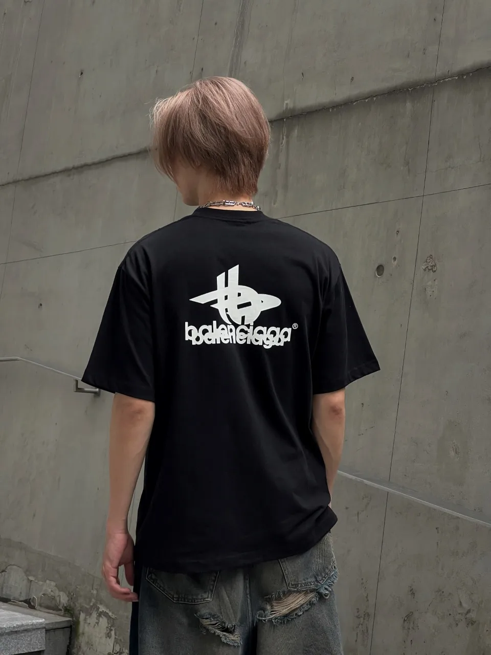 Tape Logo Oversized Cotton T-Shirt D15018651 — view 5