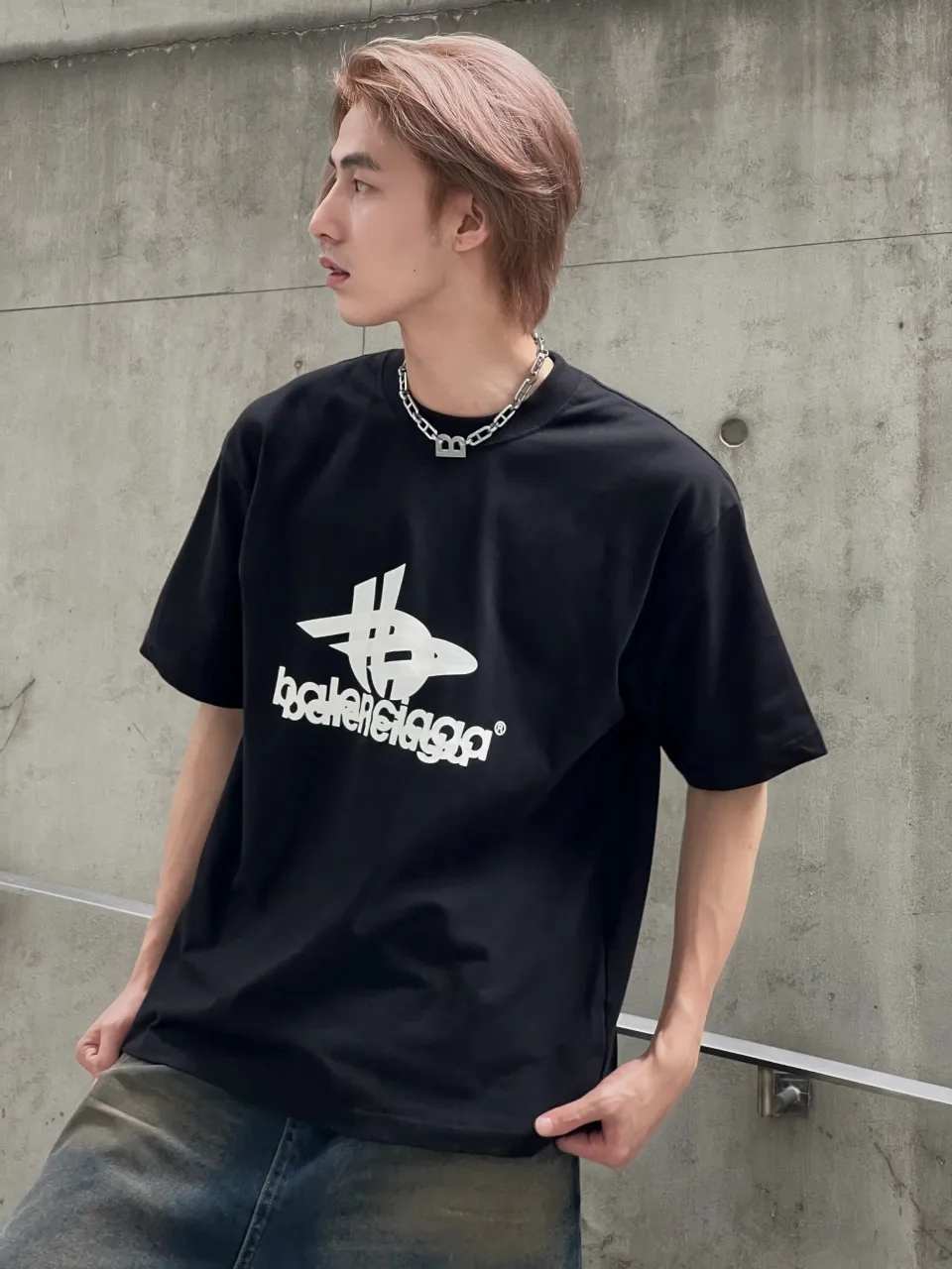 Tape Logo Oversized Cotton T-Shirt D15018651 — view 9