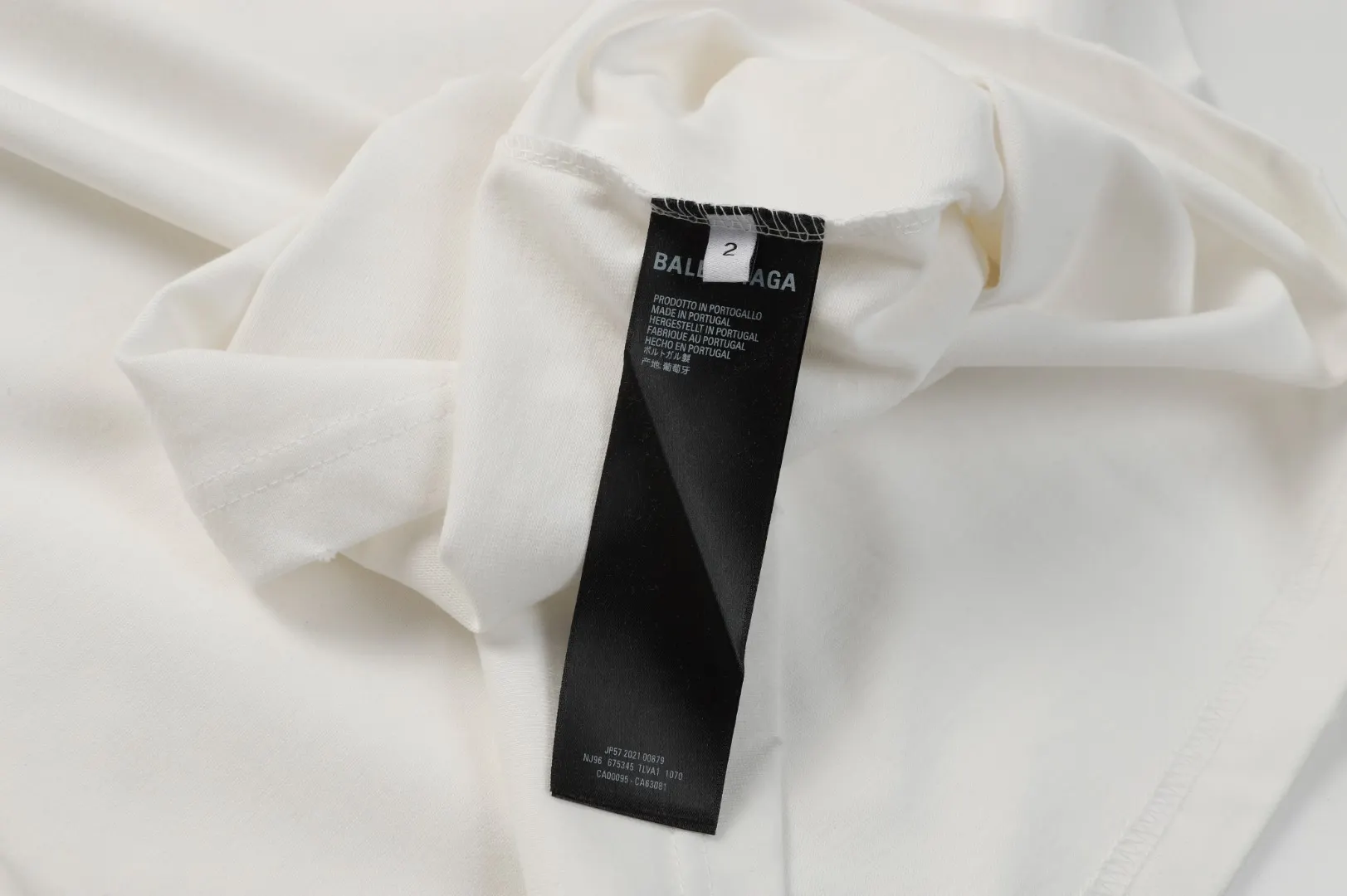 Pierced Oversized Cotton T-Shirt D11518642 — view 8