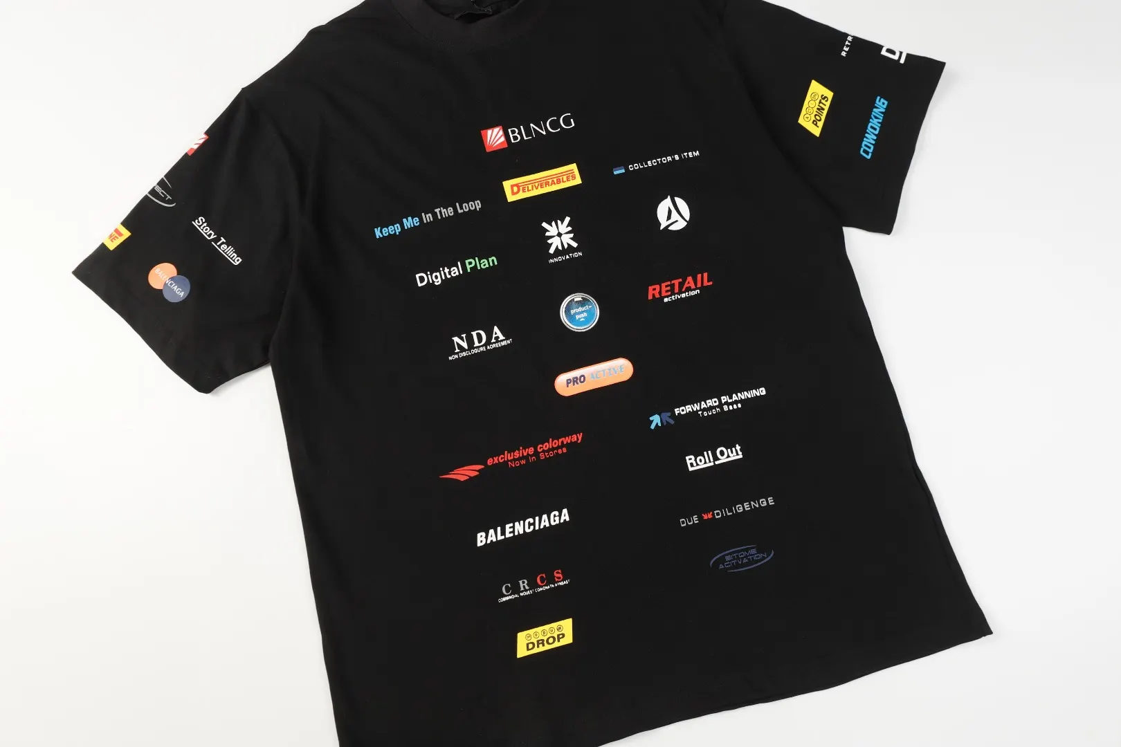 Multi-Logo Graphic Print Oversized T-Shirt D11518656 — view 5