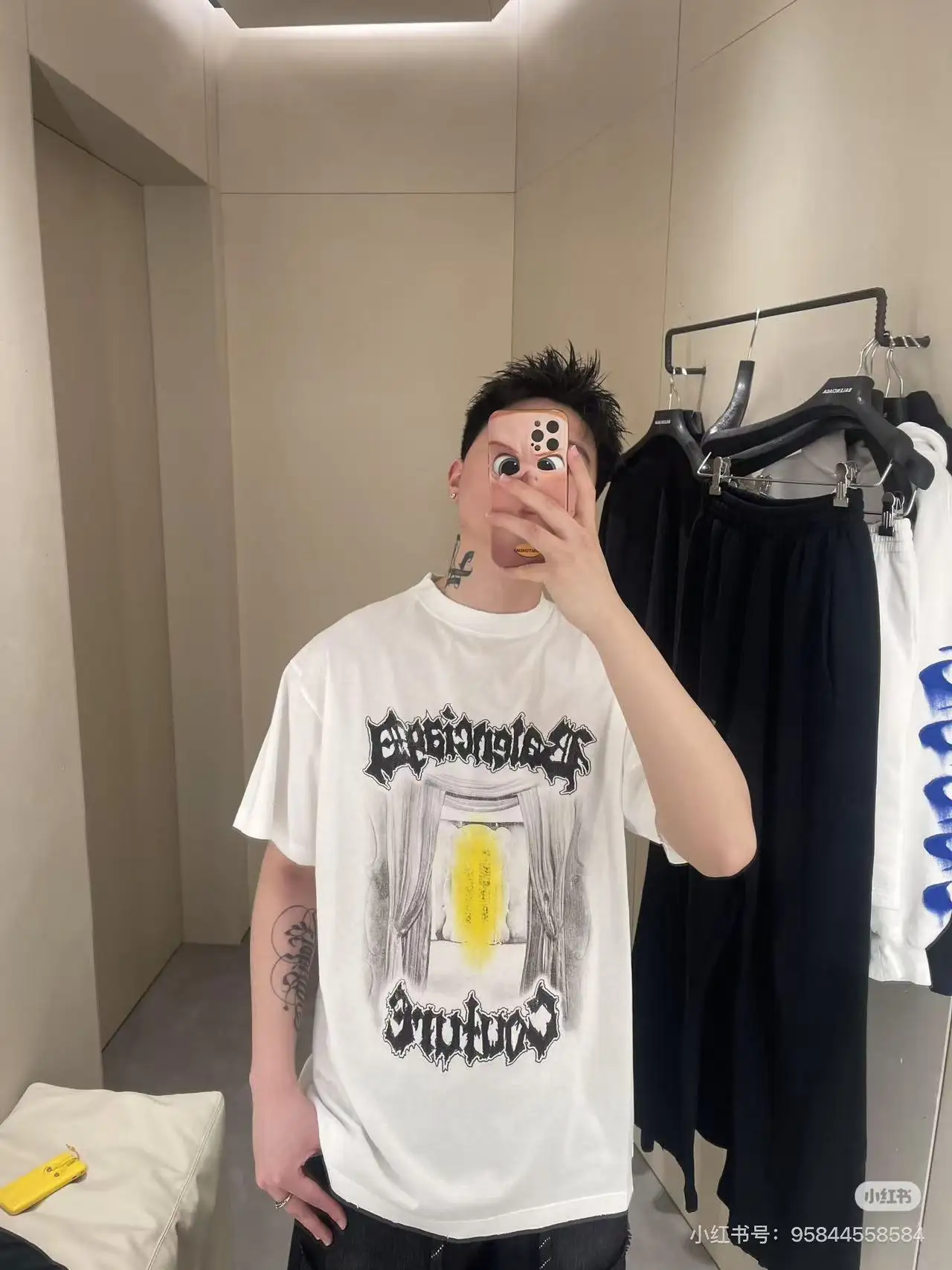 Couture Theater Graphic Print T-Shirt D15518764 — view 12