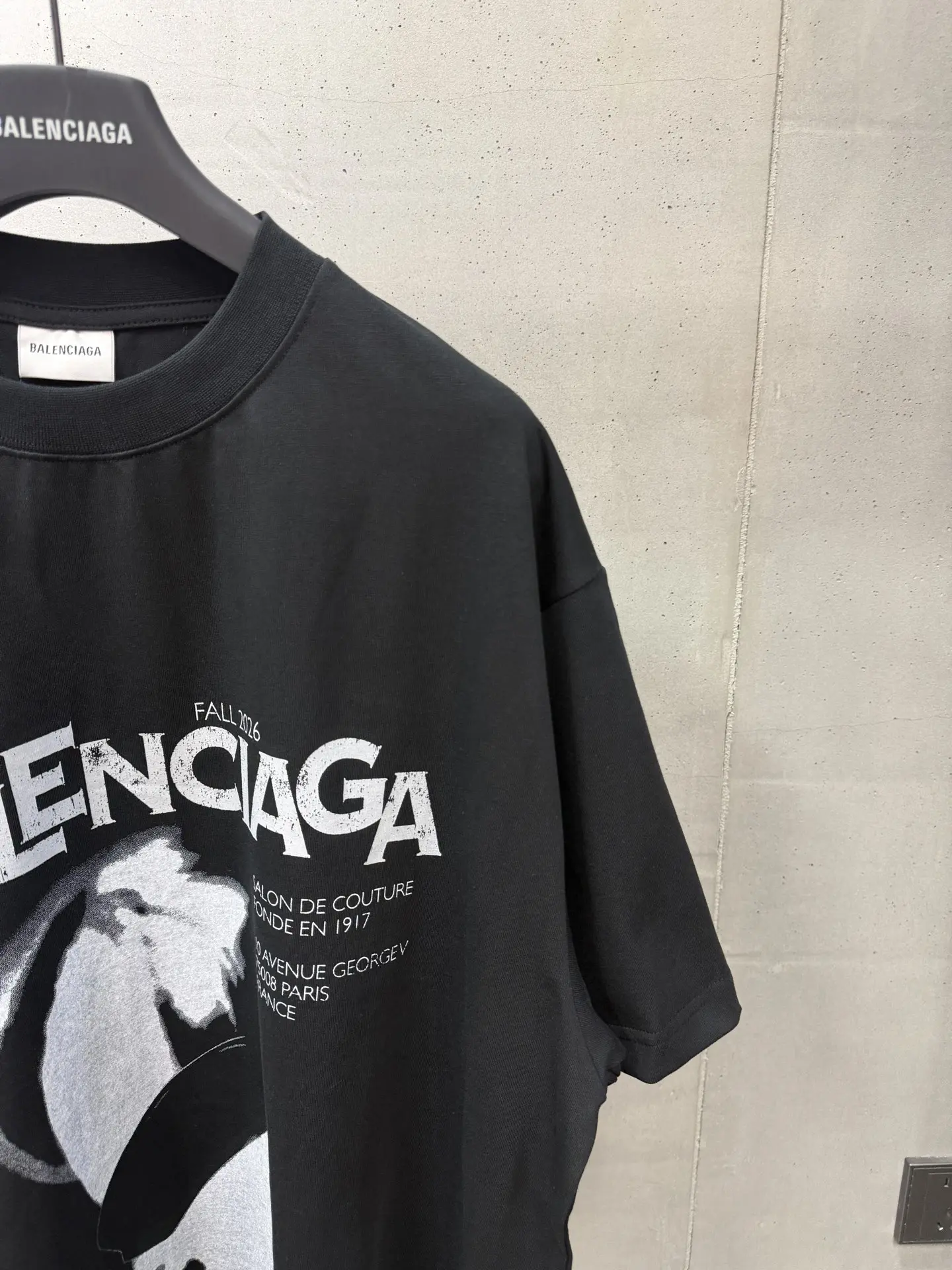 Balenciaga Graphic Print Oversized T-Shirt D15518720 — view 4